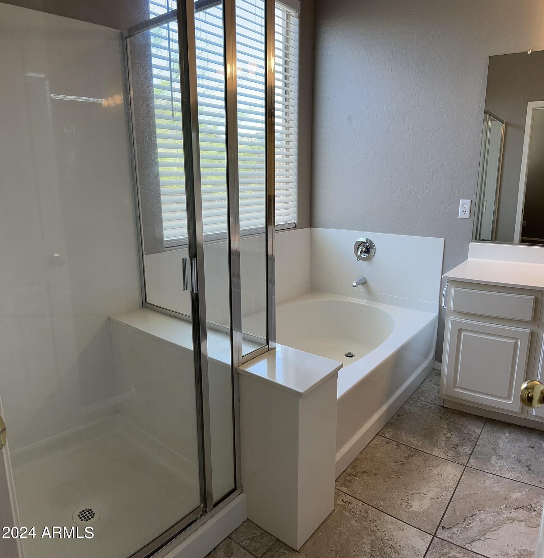 17020 W BRISTOL Lane