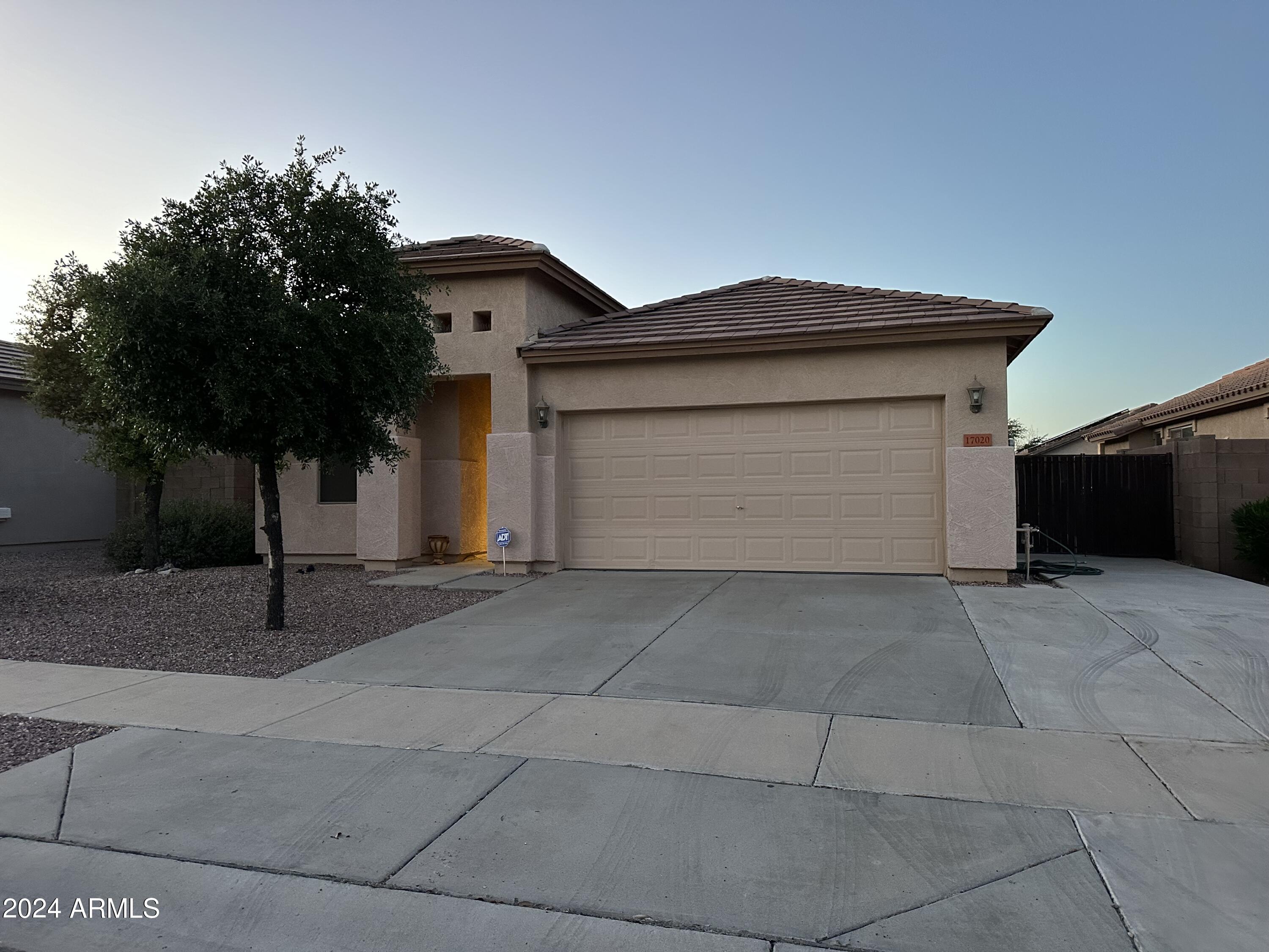 17020 W BRISTOL Lane