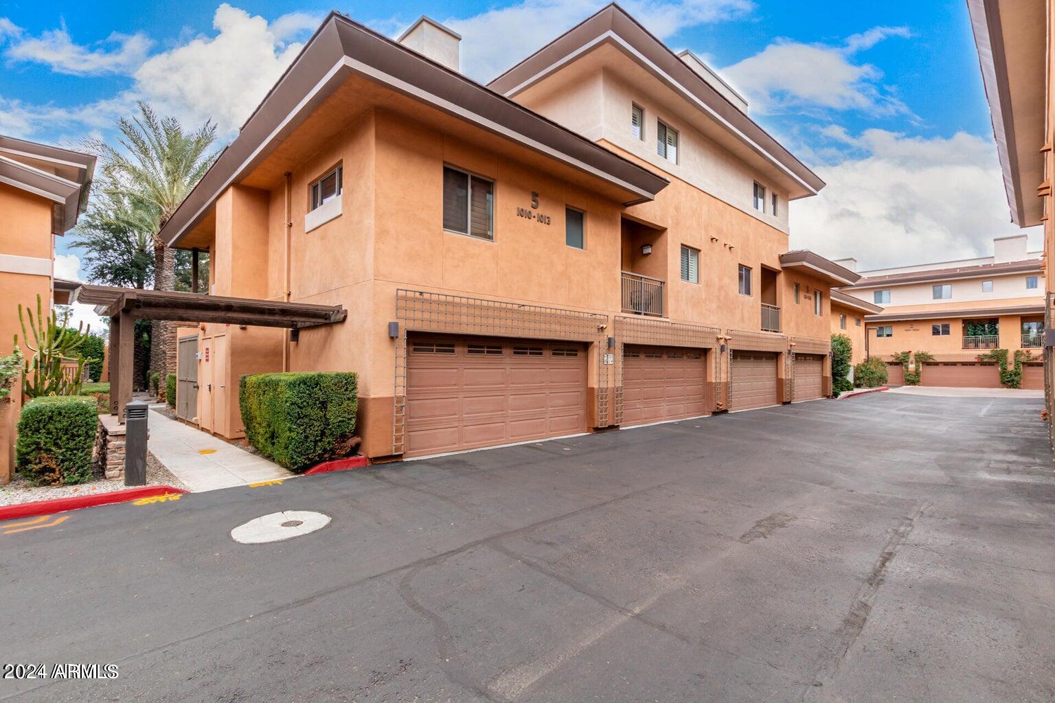 6940 E COCHISE Road, 1011