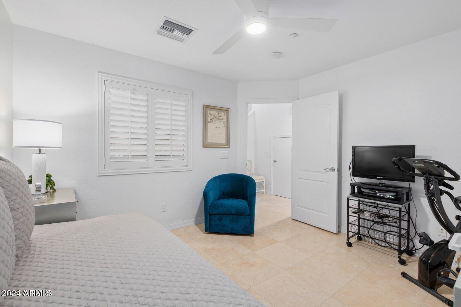 6940 E COCHISE Road, 1011