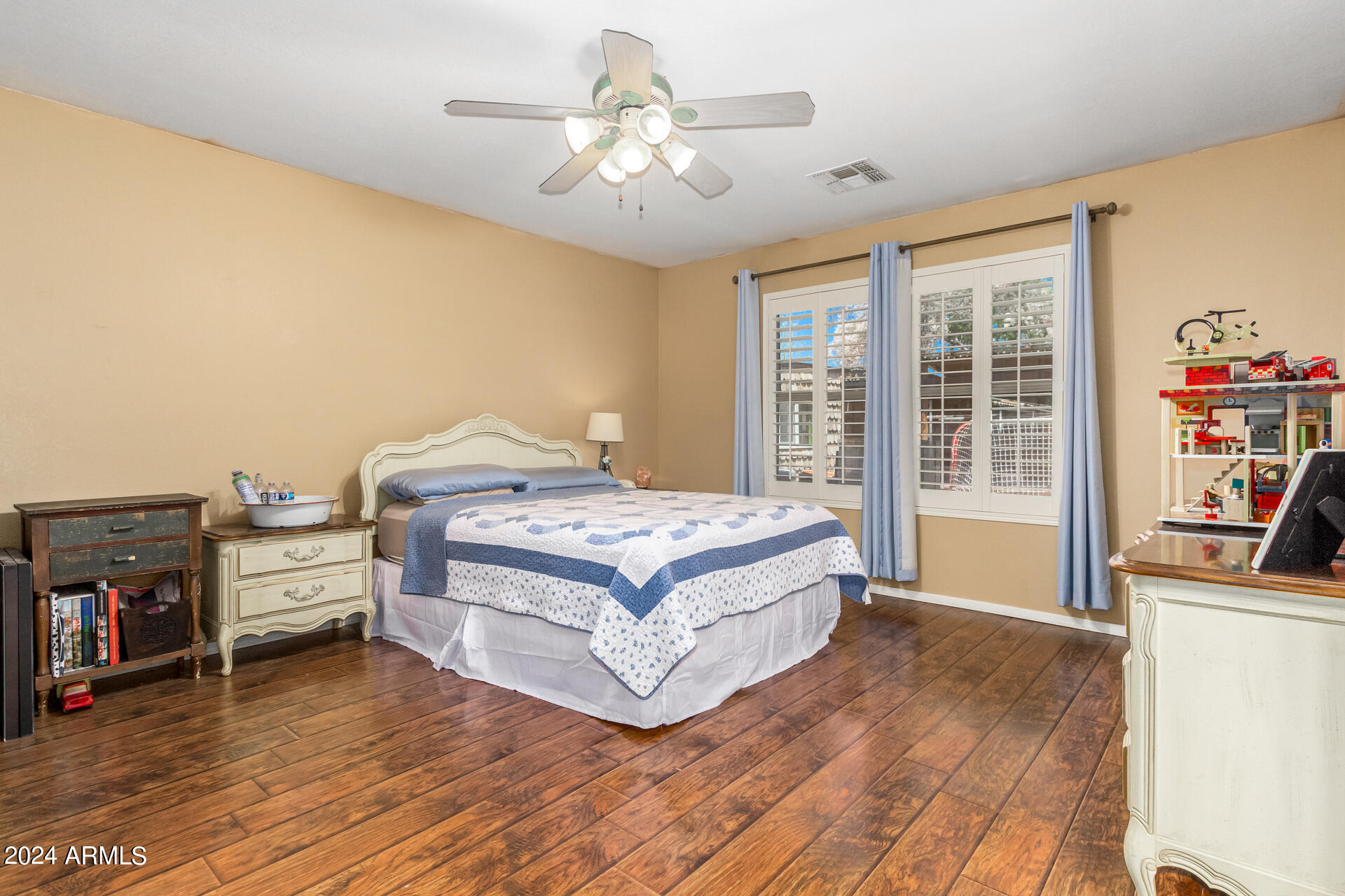 10642 E BRAMBLE Avenue