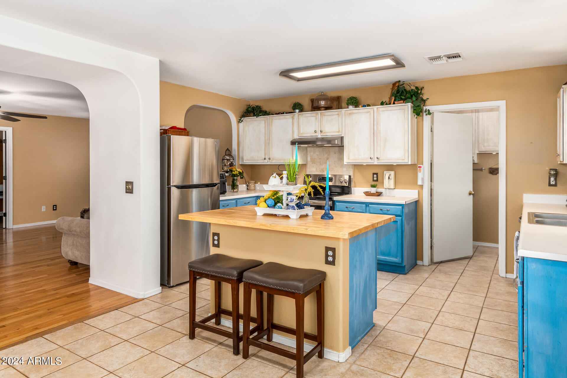 10642 E BRAMBLE Avenue