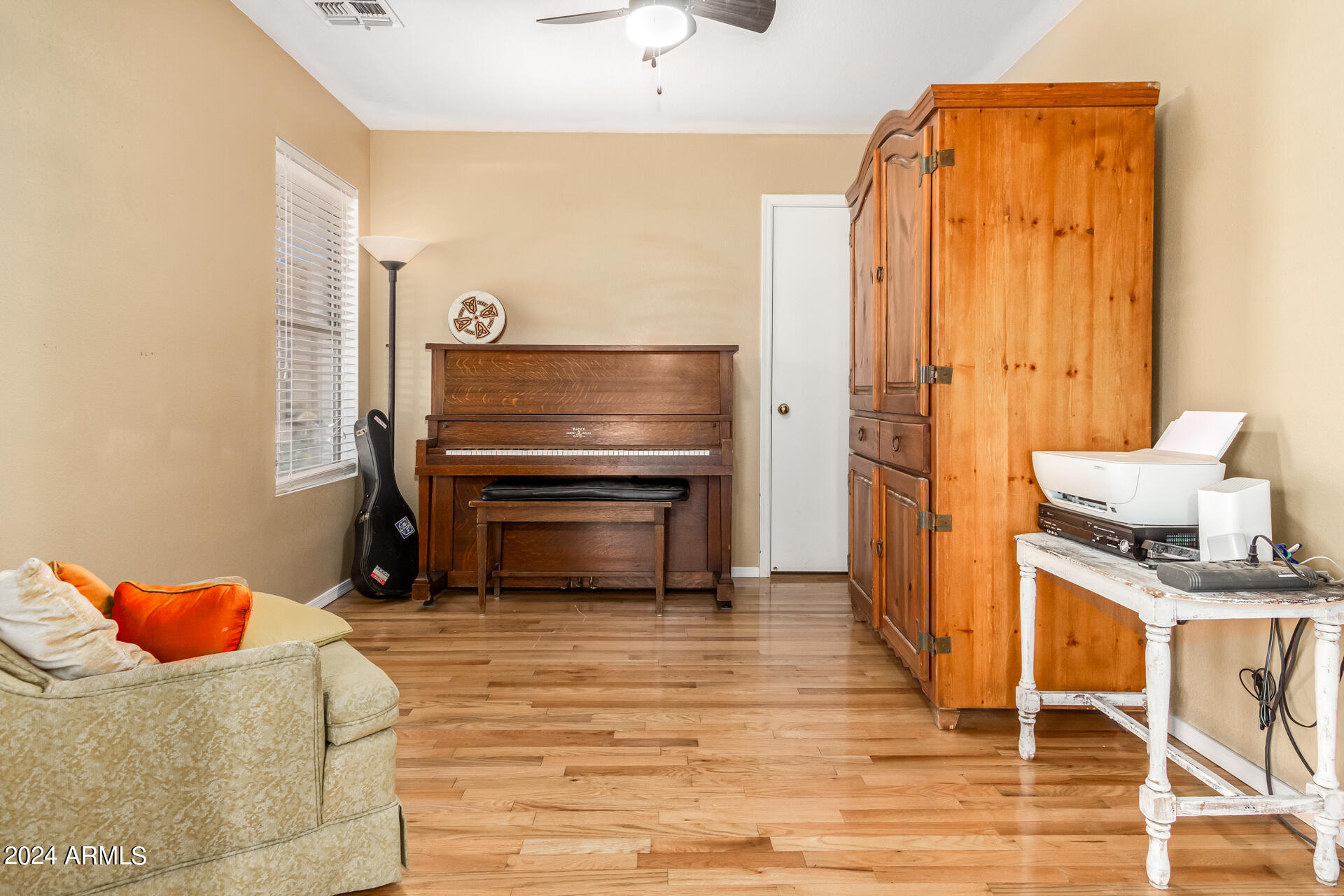 10642 E BRAMBLE Avenue