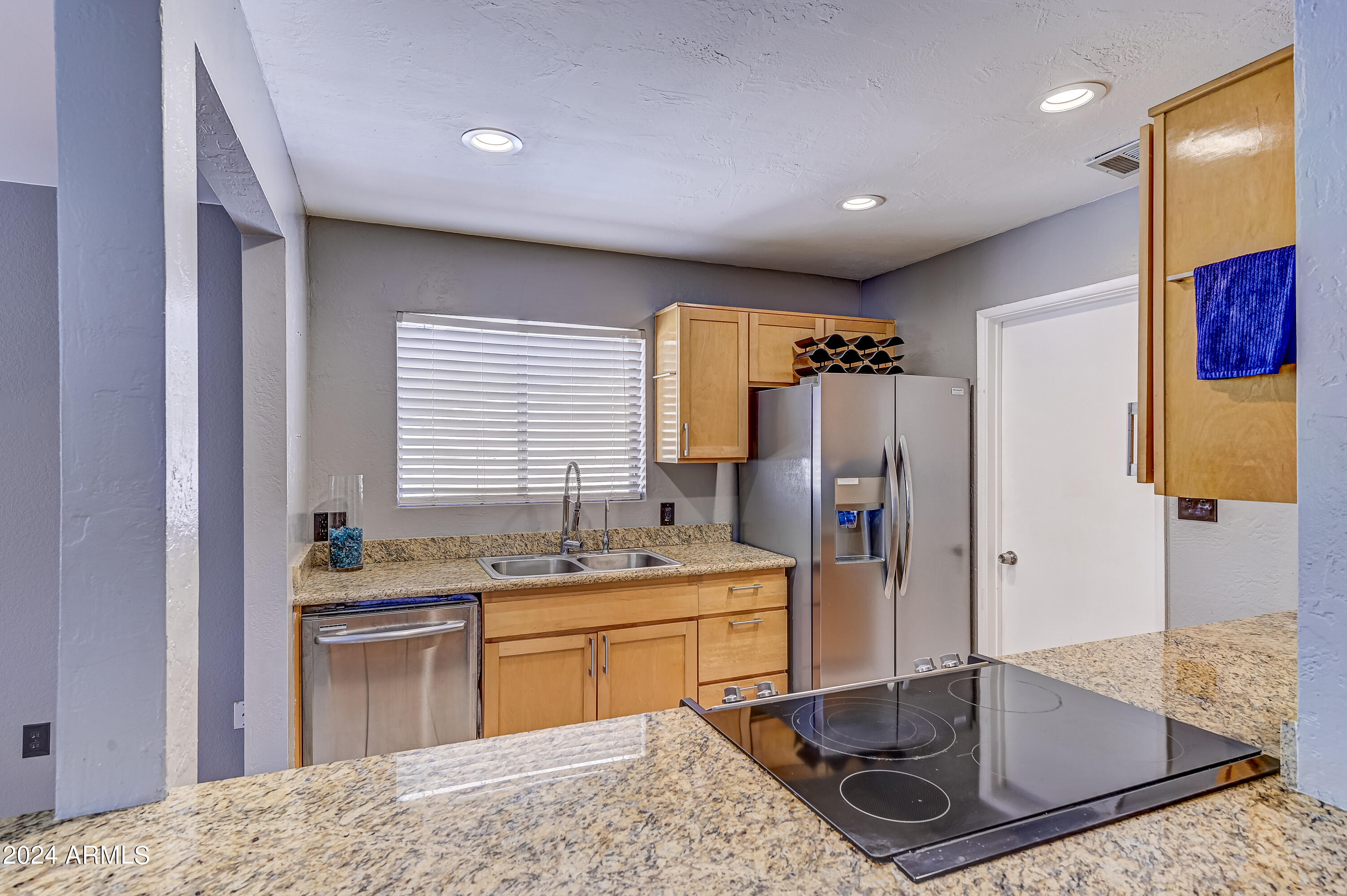 3917 E CORRINE Drive