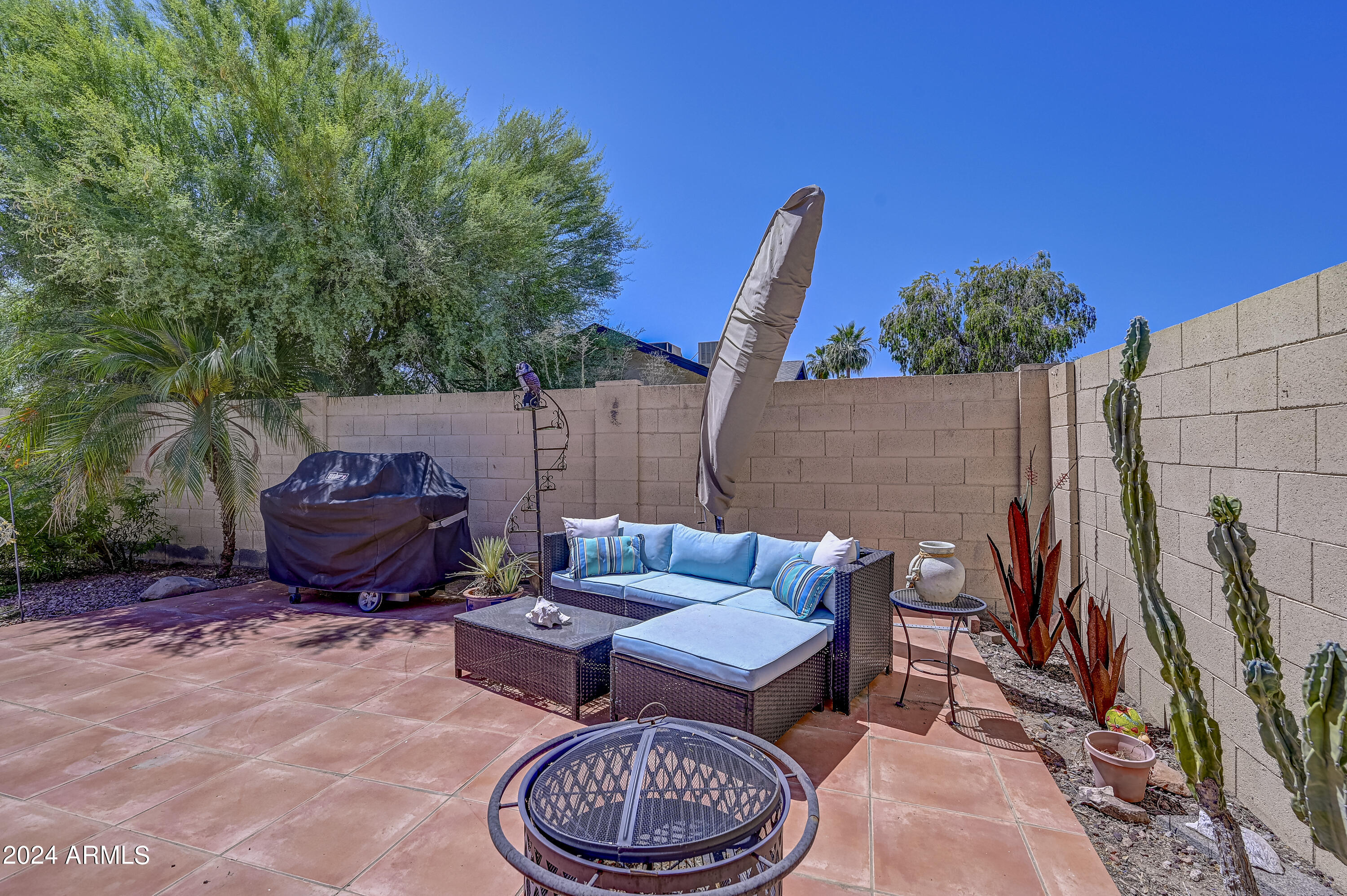 3917 E CORRINE Drive