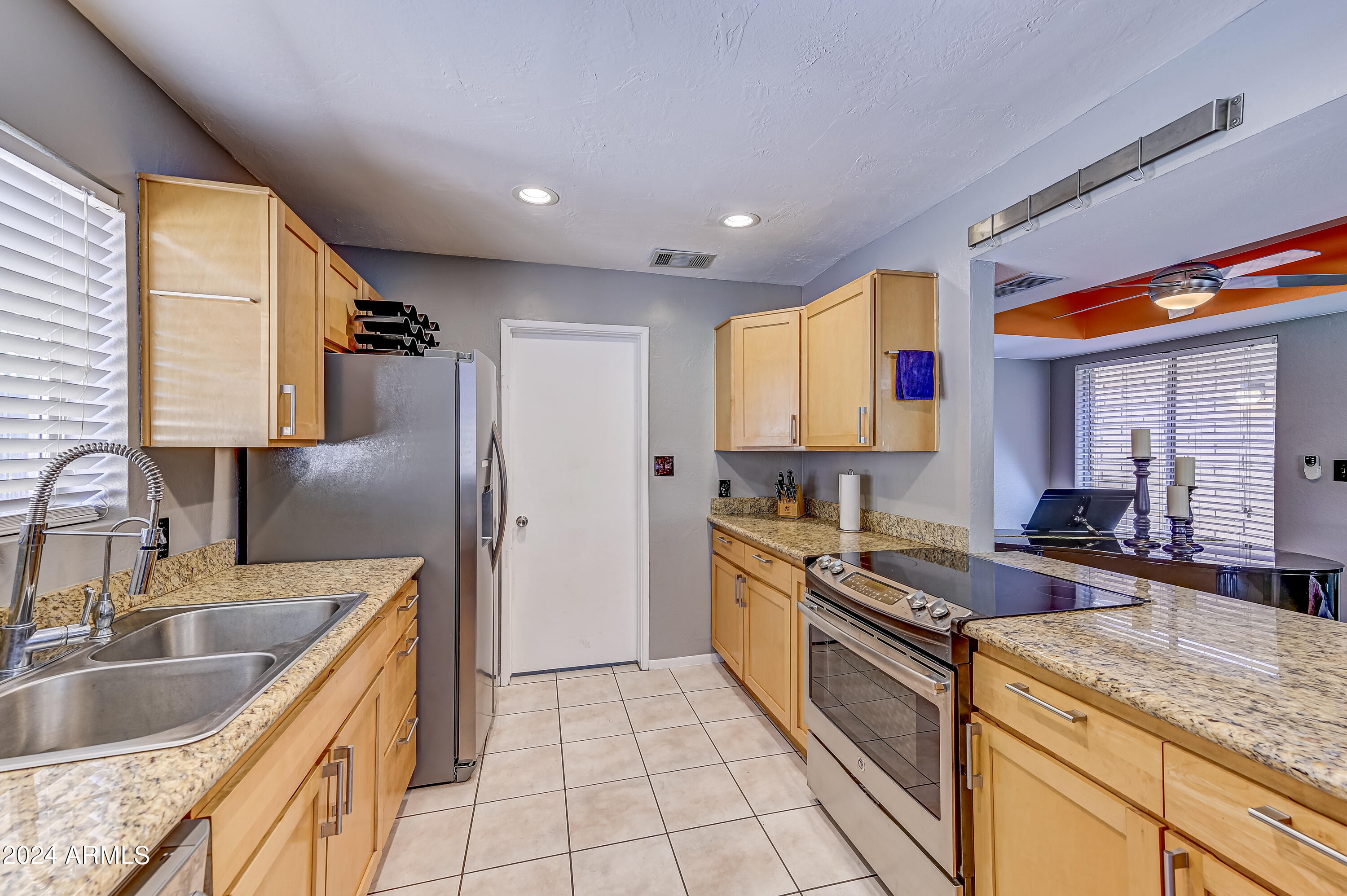 3917 E CORRINE Drive