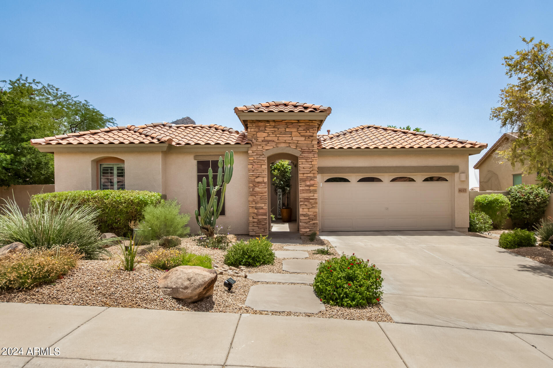 6217 W BUCKHORN Trail