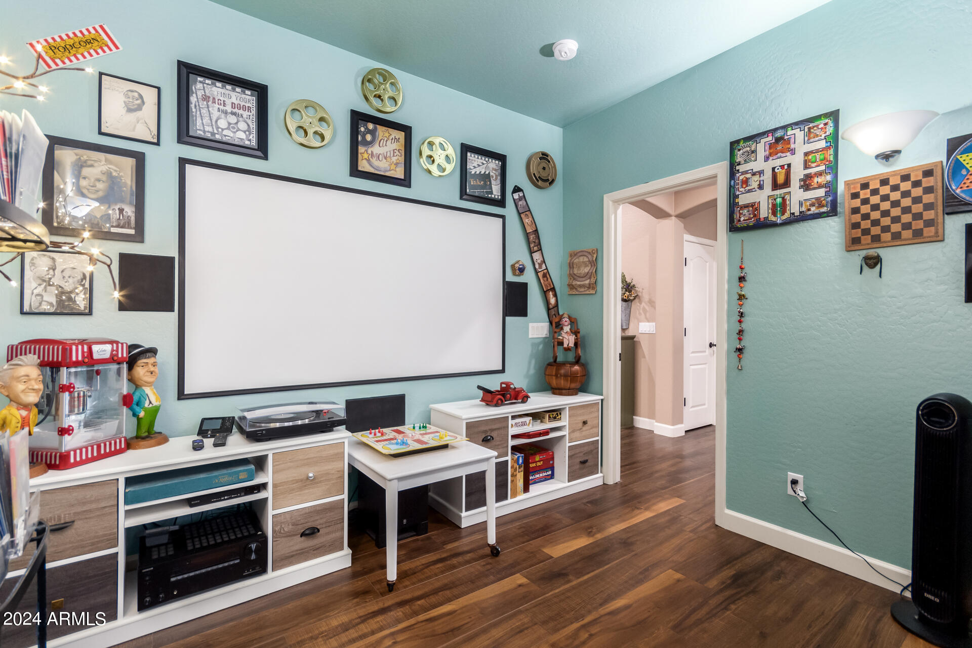 6217 W BUCKHORN Trail