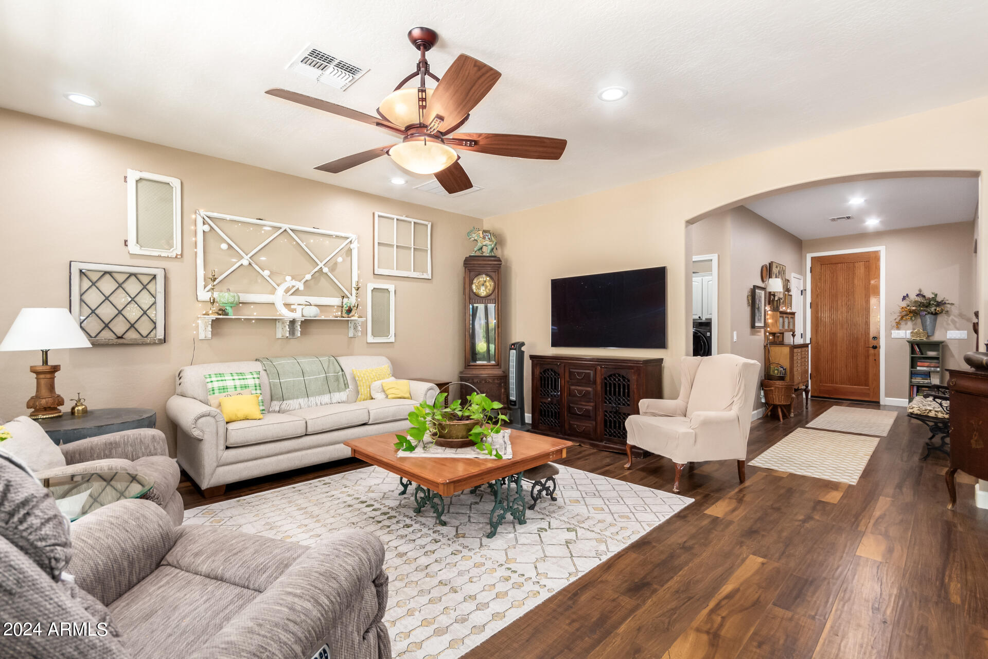 6217 W BUCKHORN Trail