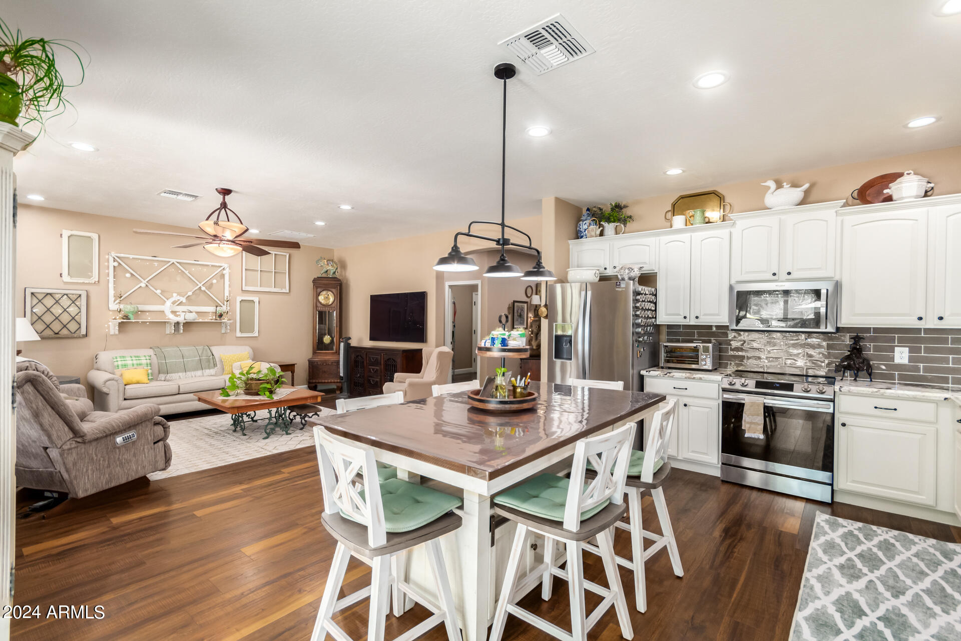 6217 W BUCKHORN Trail