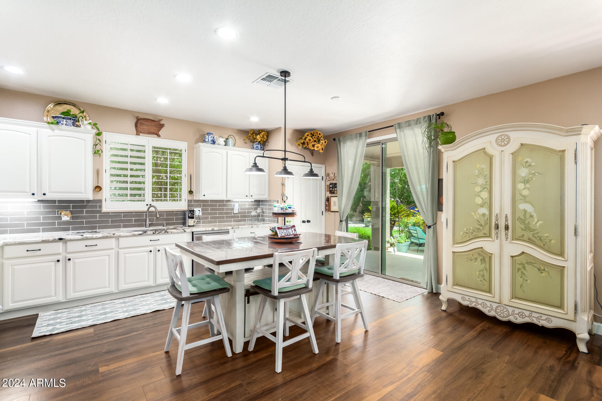 6217 W BUCKHORN Trail