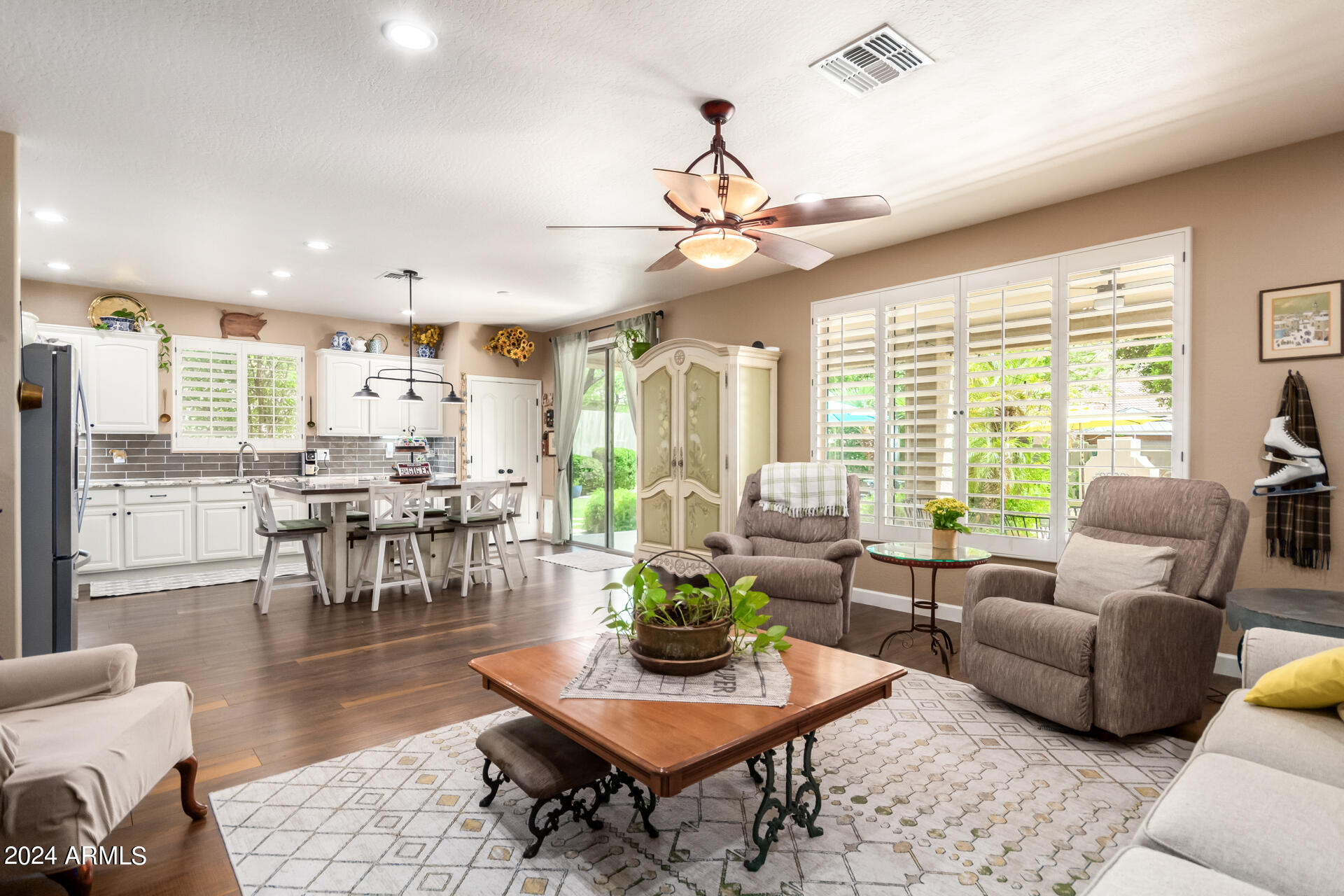 6217 W BUCKHORN Trail