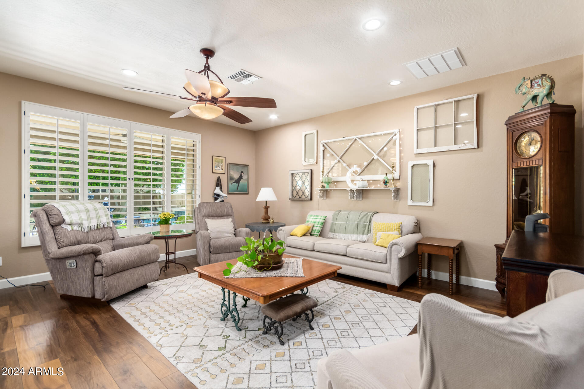 6217 W BUCKHORN Trail