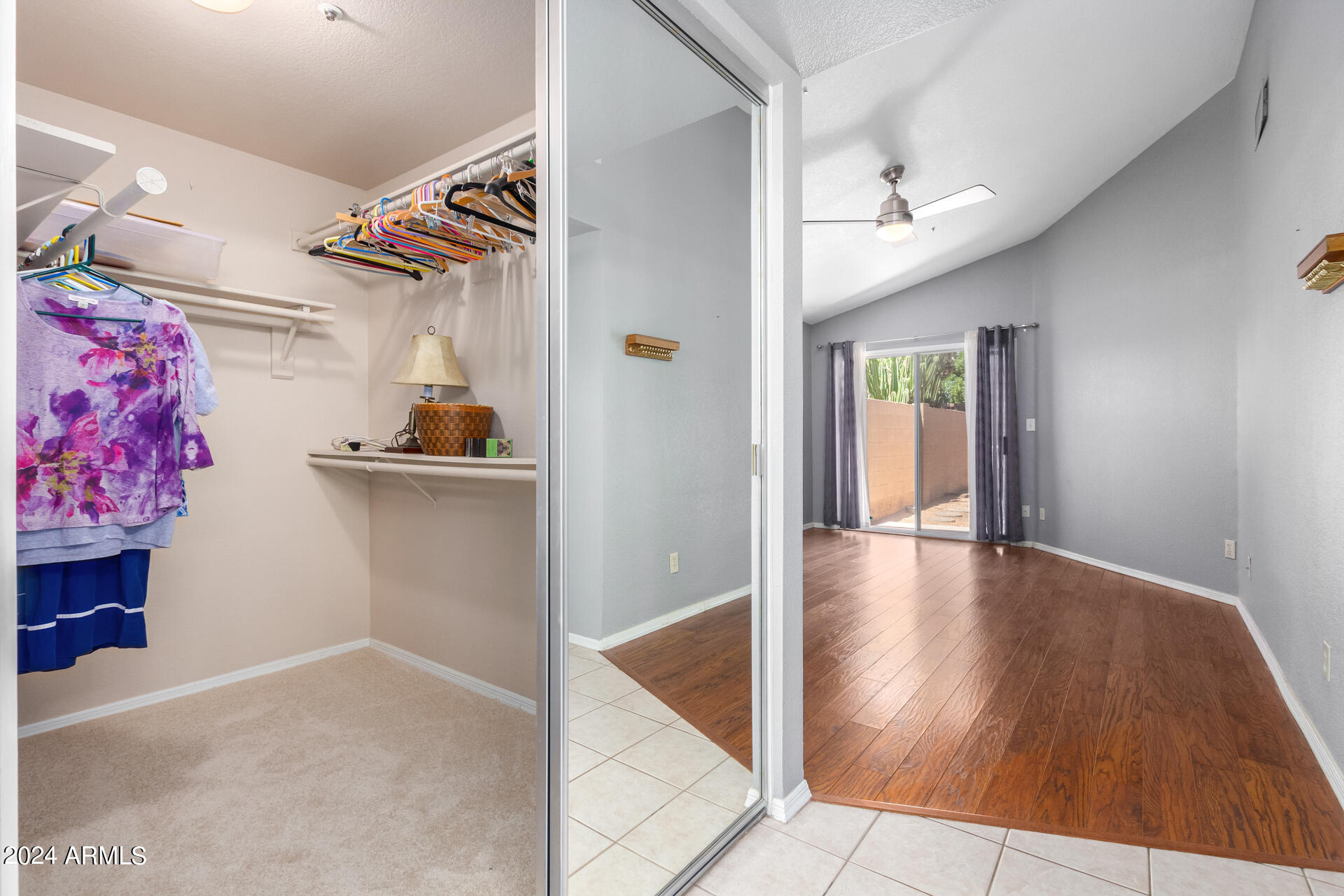 8814 E SUNNYSIDE Drive