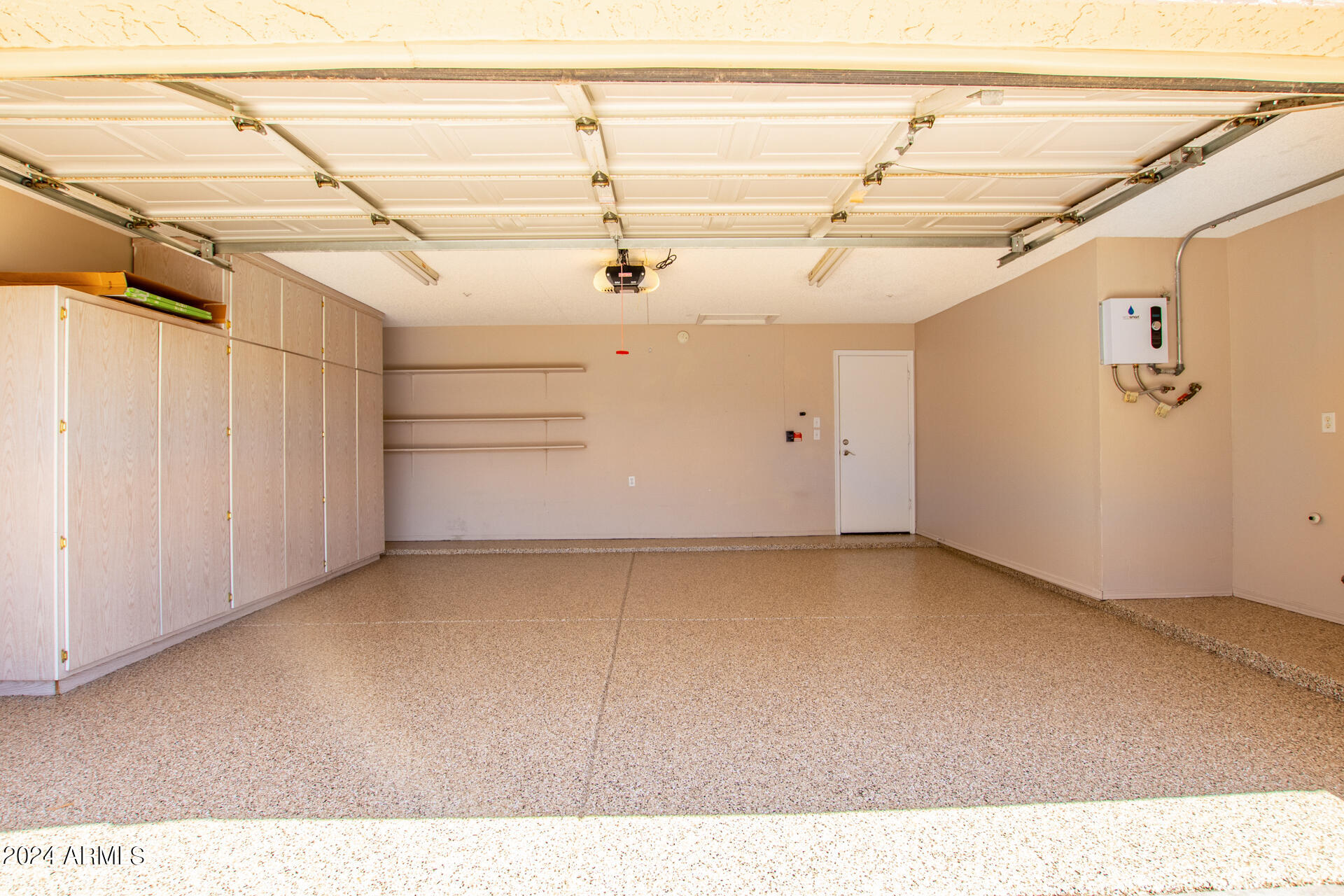 8814 E SUNNYSIDE Drive