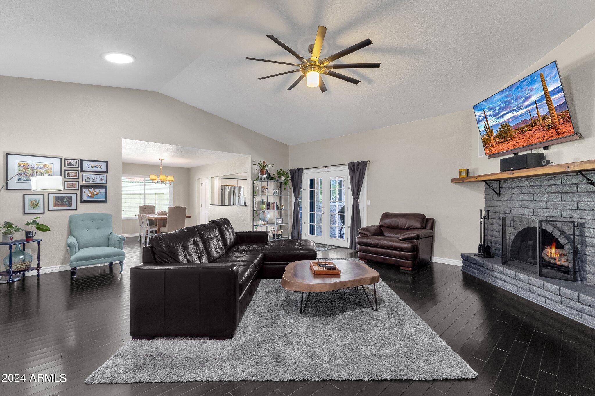 7401 E TURQUOISE Avenue