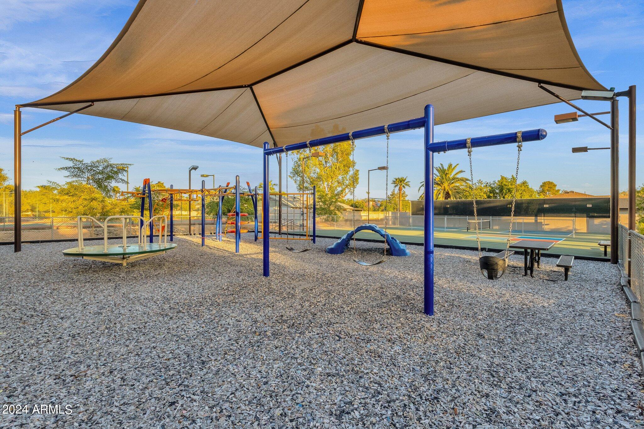 7401 E TURQUOISE Avenue