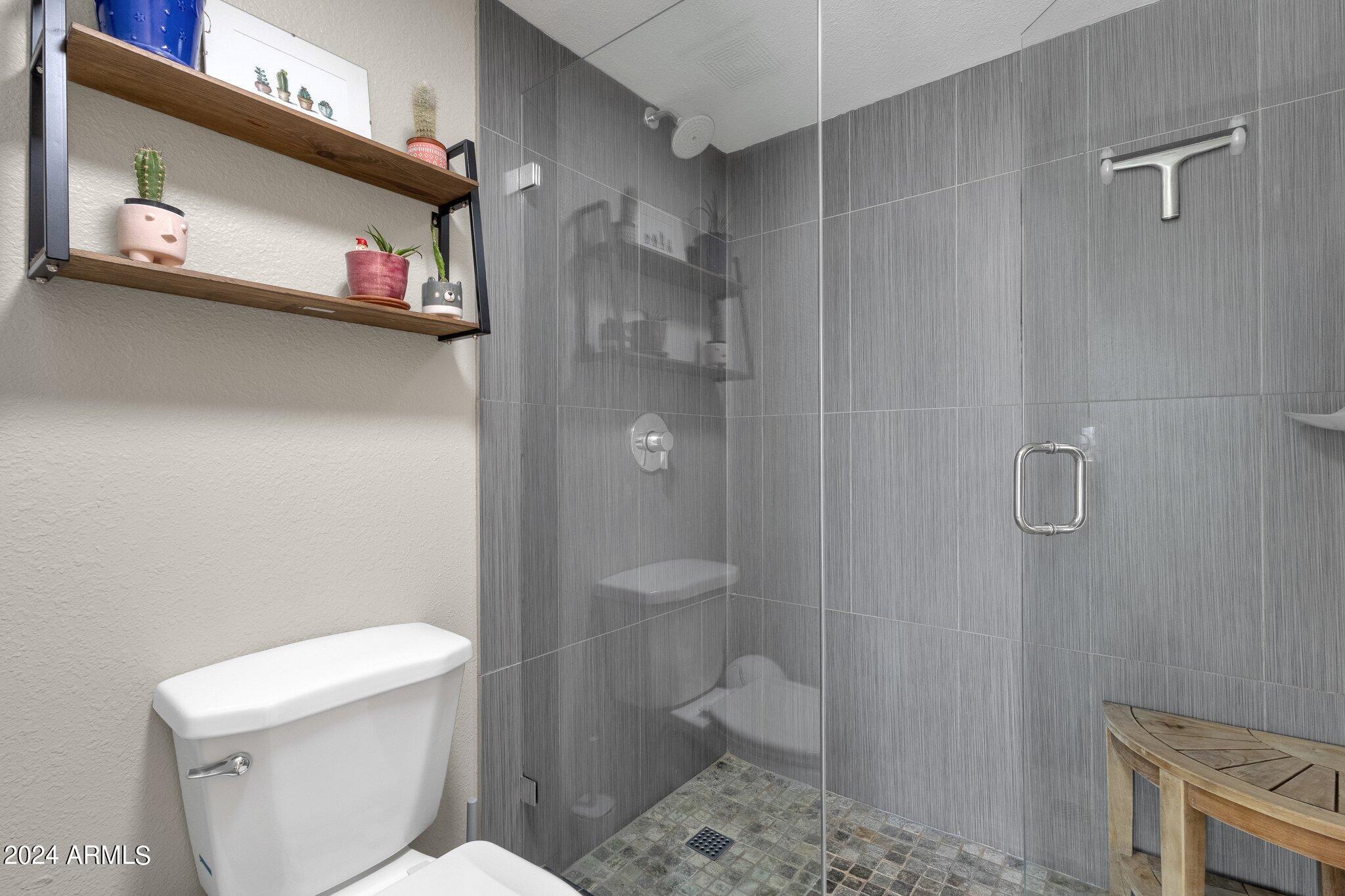 7401 E TURQUOISE Avenue