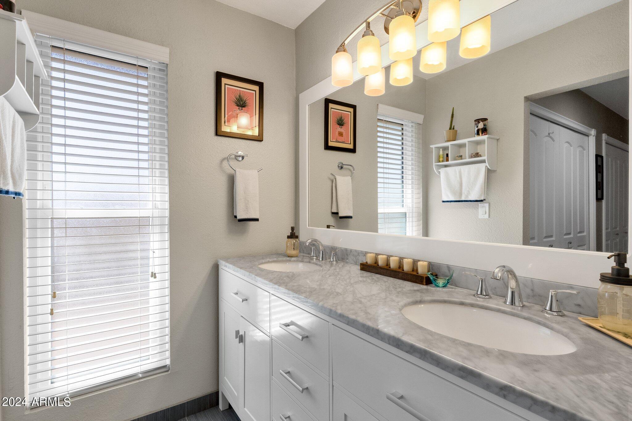 7401 E TURQUOISE Avenue