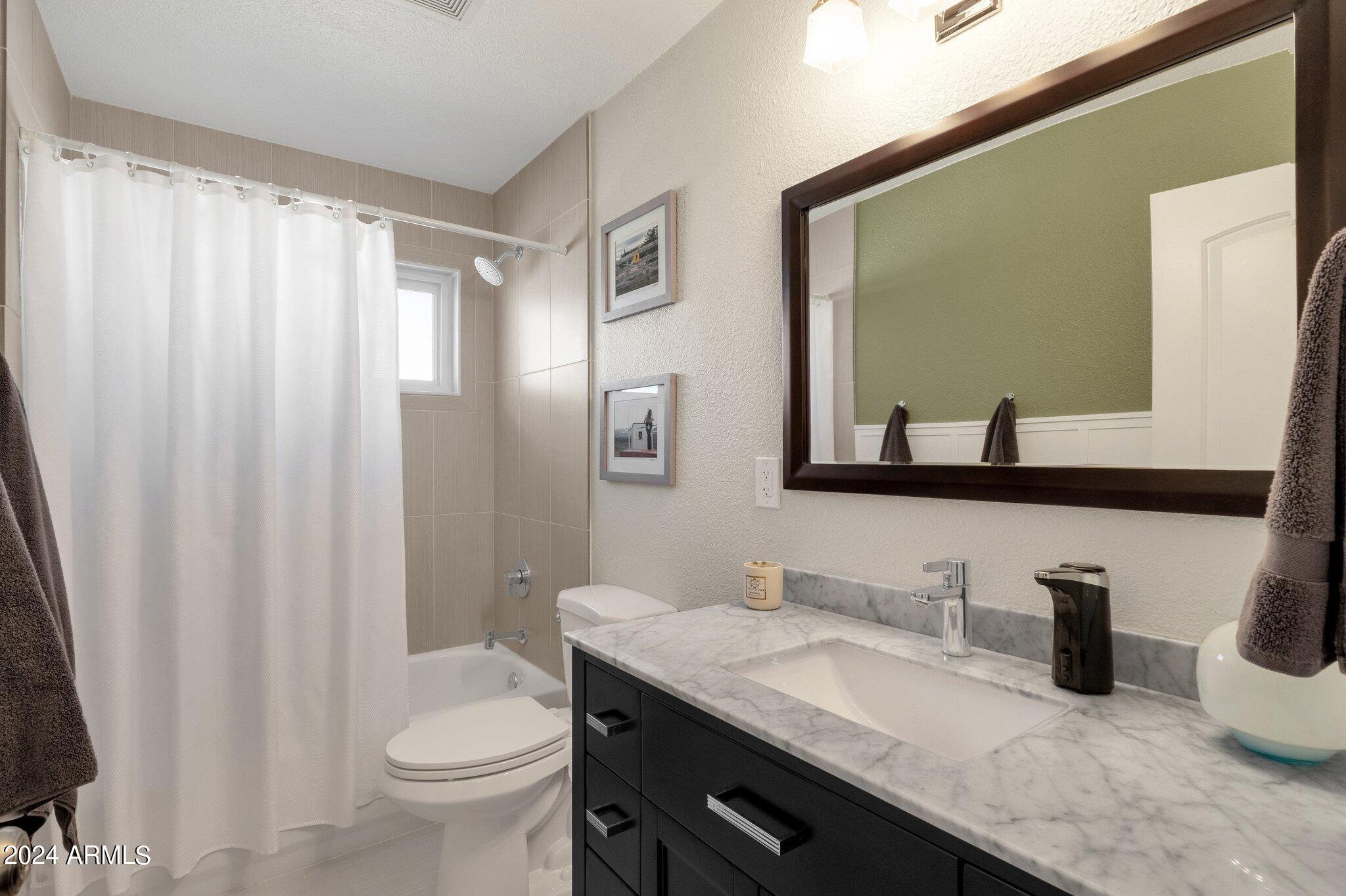 7401 E TURQUOISE Avenue