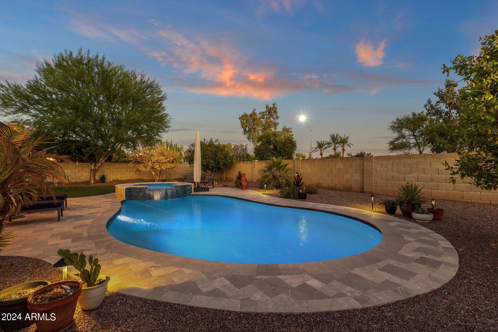 7401 E TURQUOISE Avenue