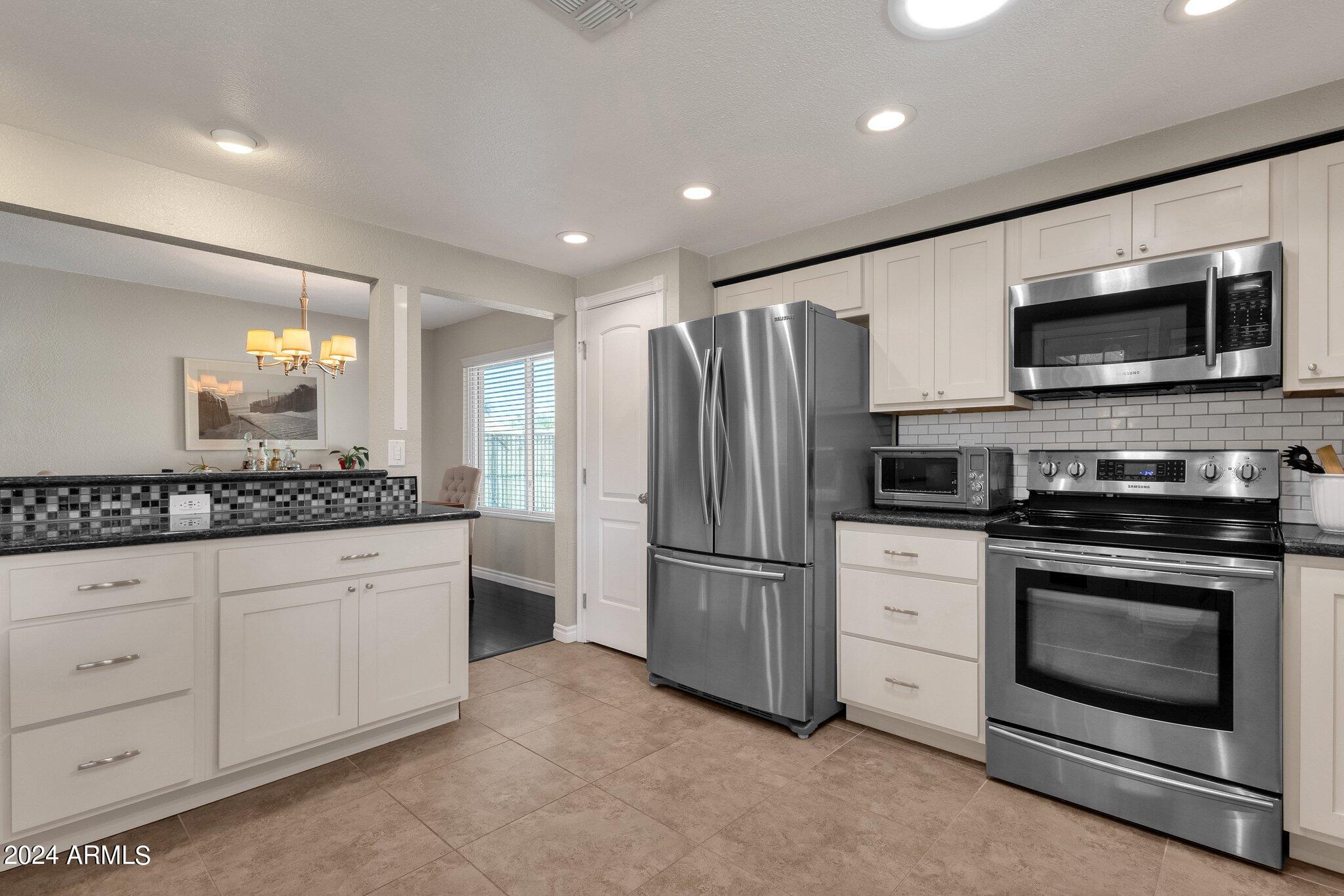 7401 E TURQUOISE Avenue