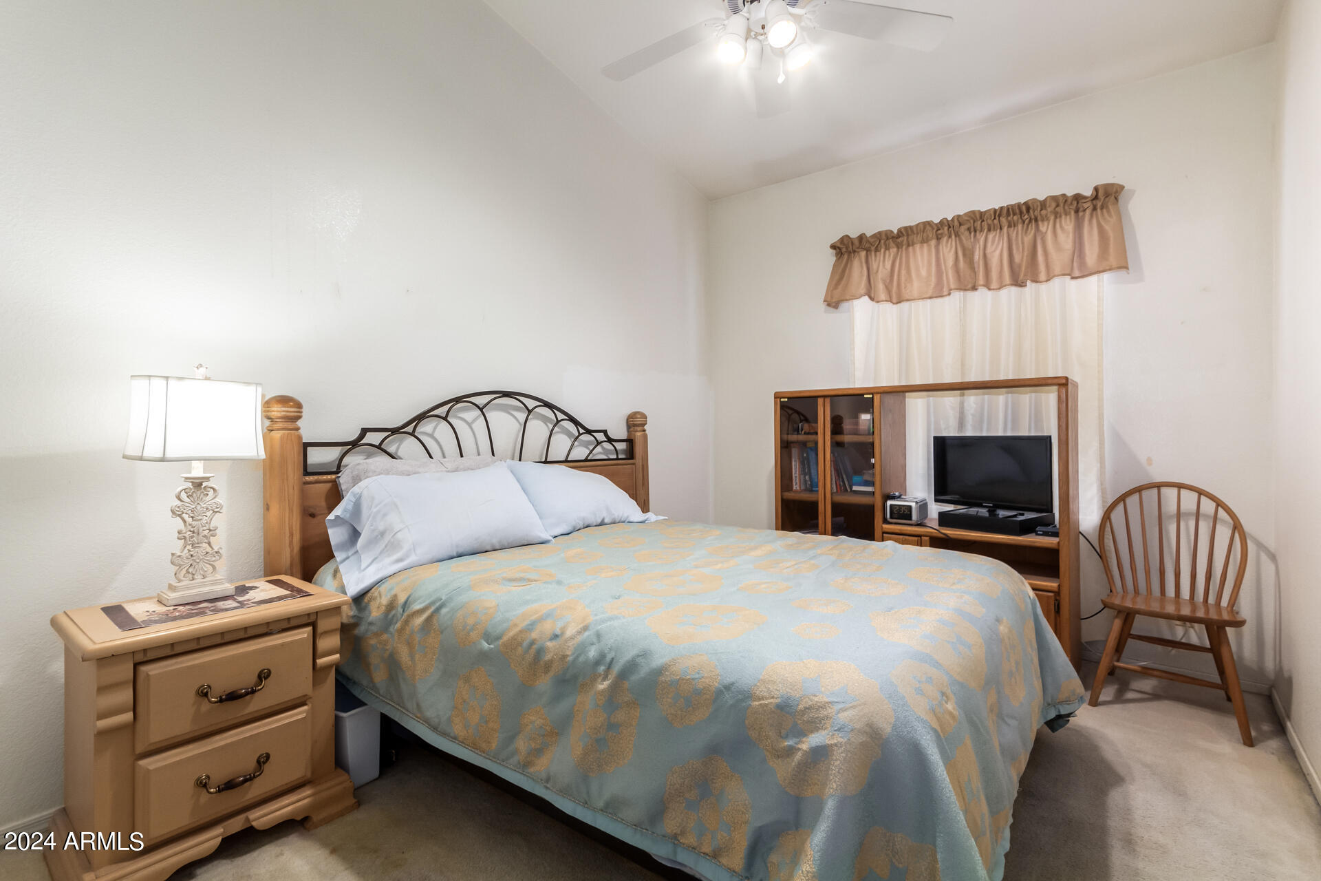 2539 E PARKSIDE Lane