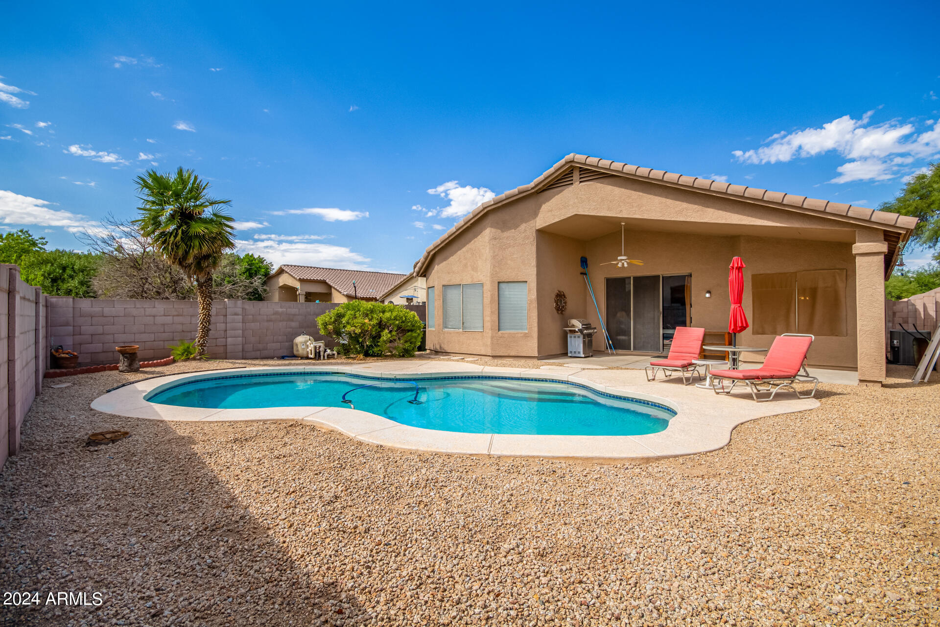 2539 E PARKSIDE Lane