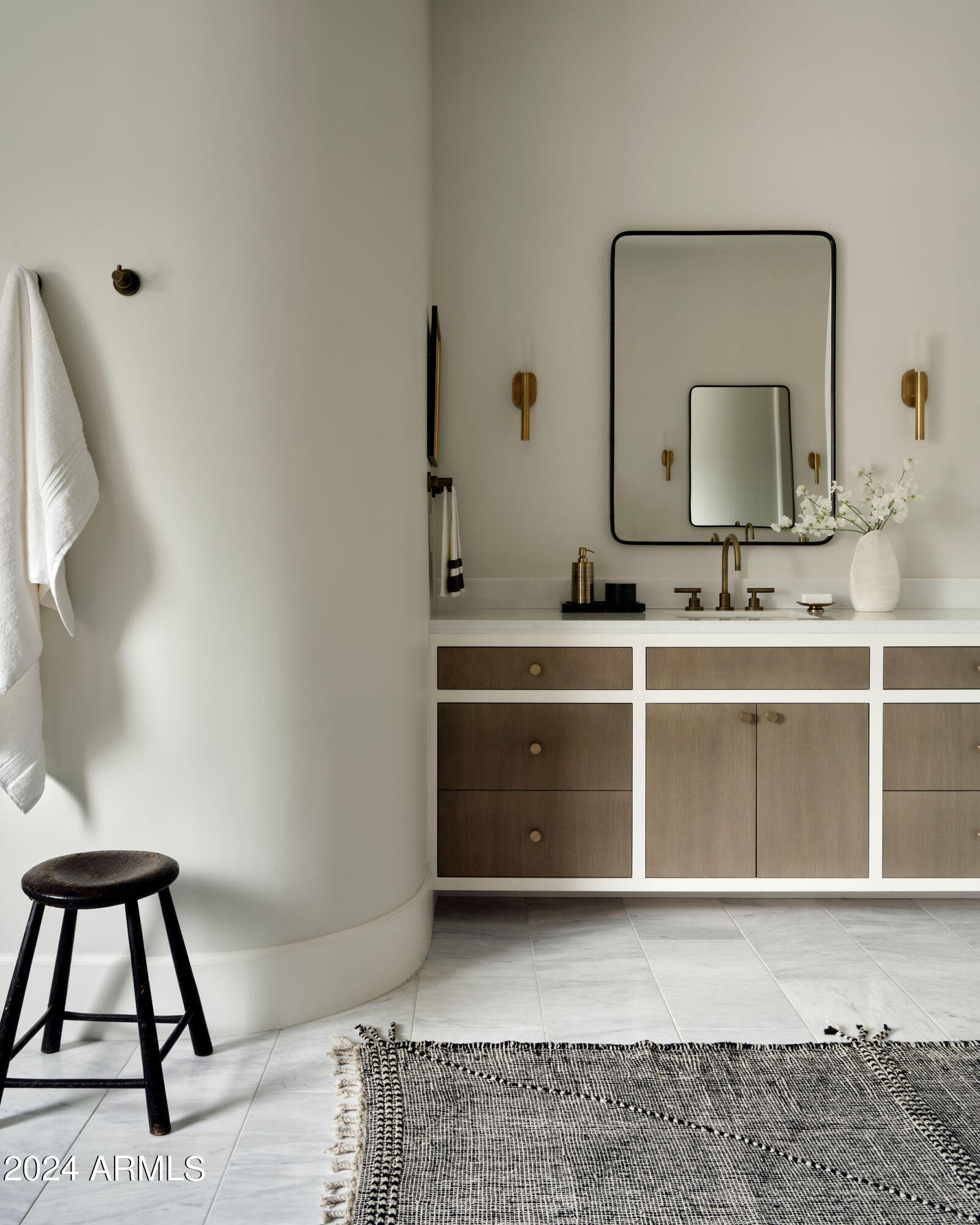 10430 N Crestview Drive