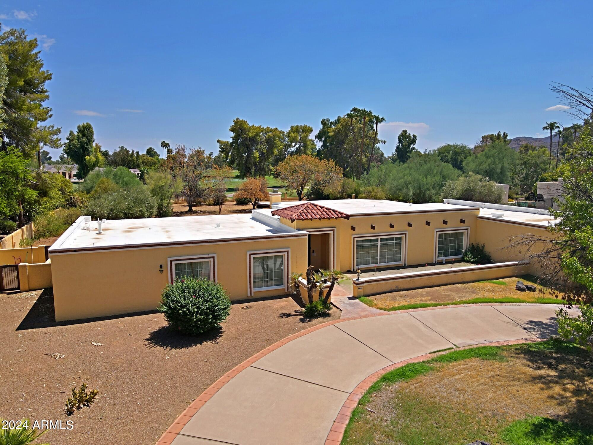 6801 E CABALLO Drive