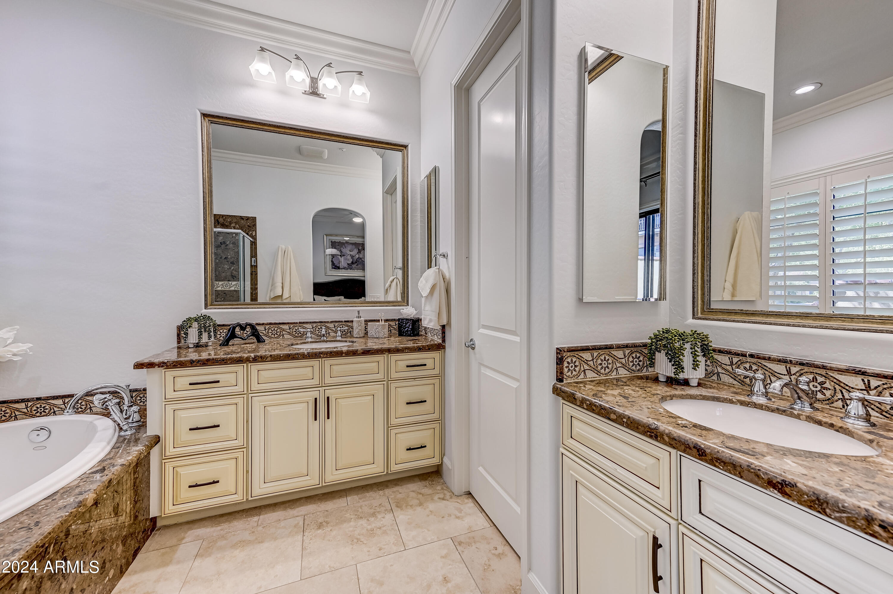 18650 N THOMPSON PEAK Parkway, 1016