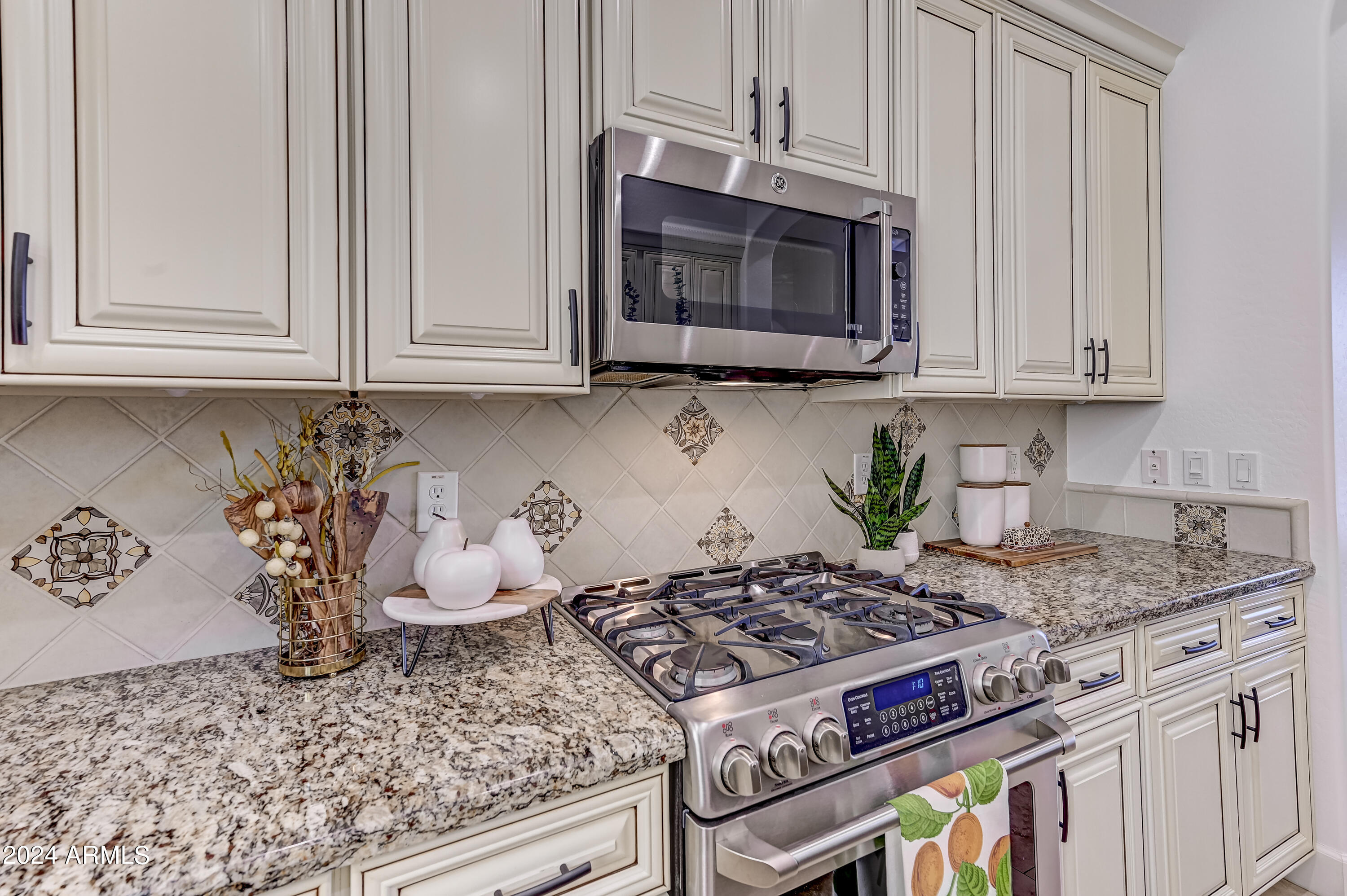 18650 N THOMPSON PEAK Parkway, 1016