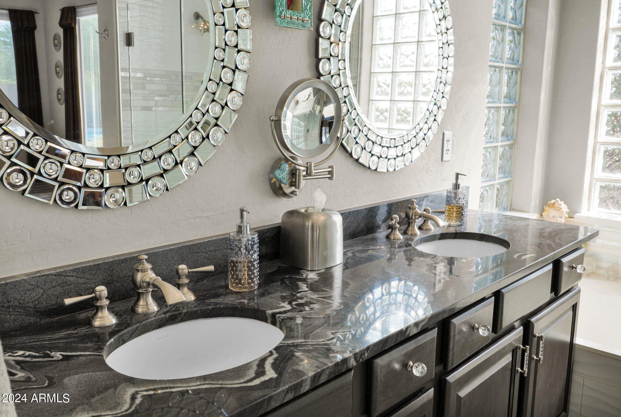 5221 E THUNDER HAWK Road