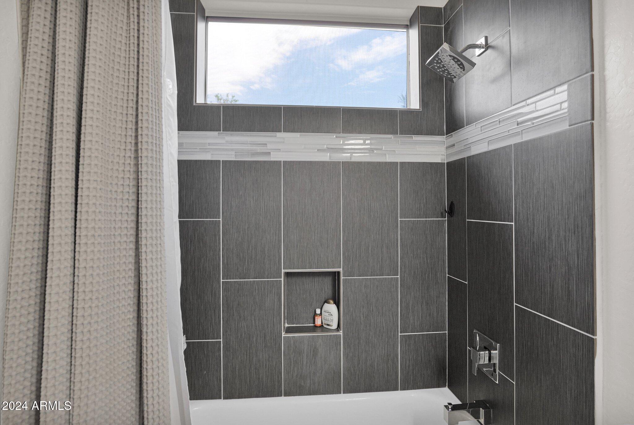 5221 E THUNDER HAWK Road