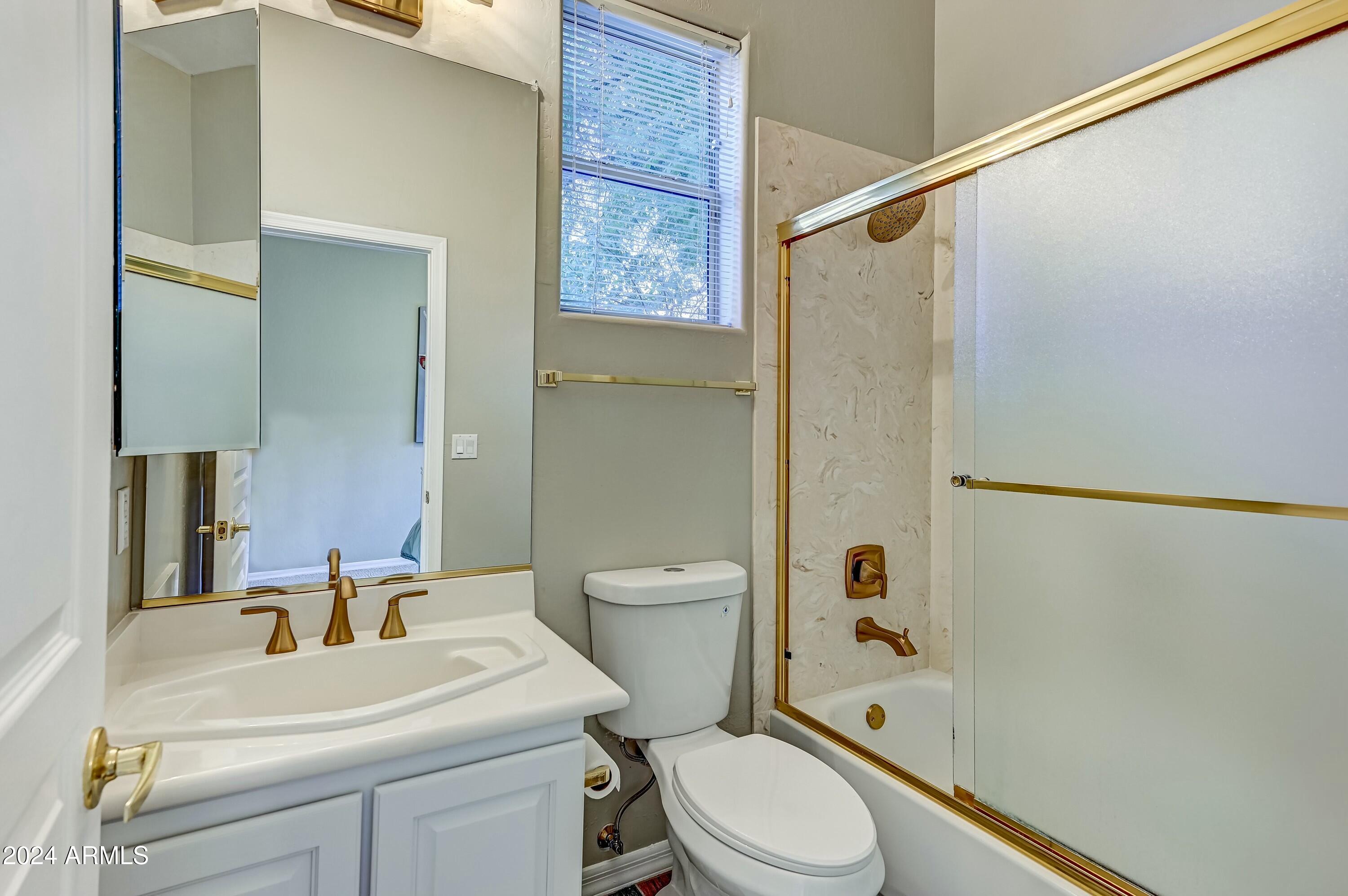 1550 E REDFIELD Road