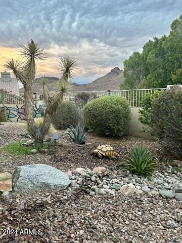 1550 E REDFIELD Road