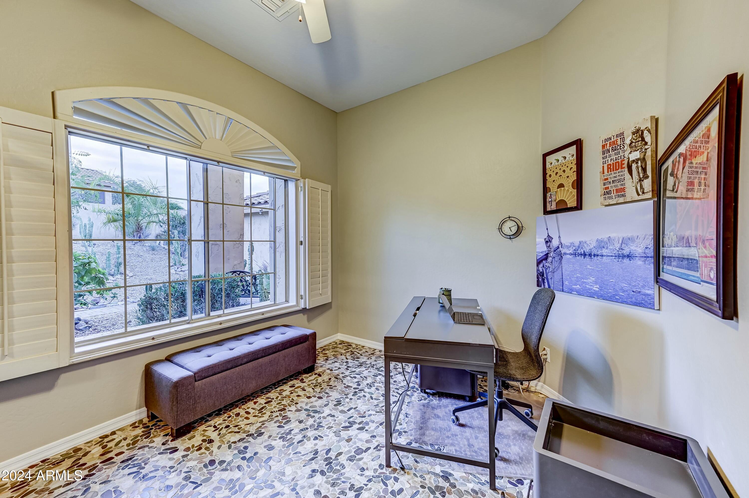 1550 E REDFIELD Road