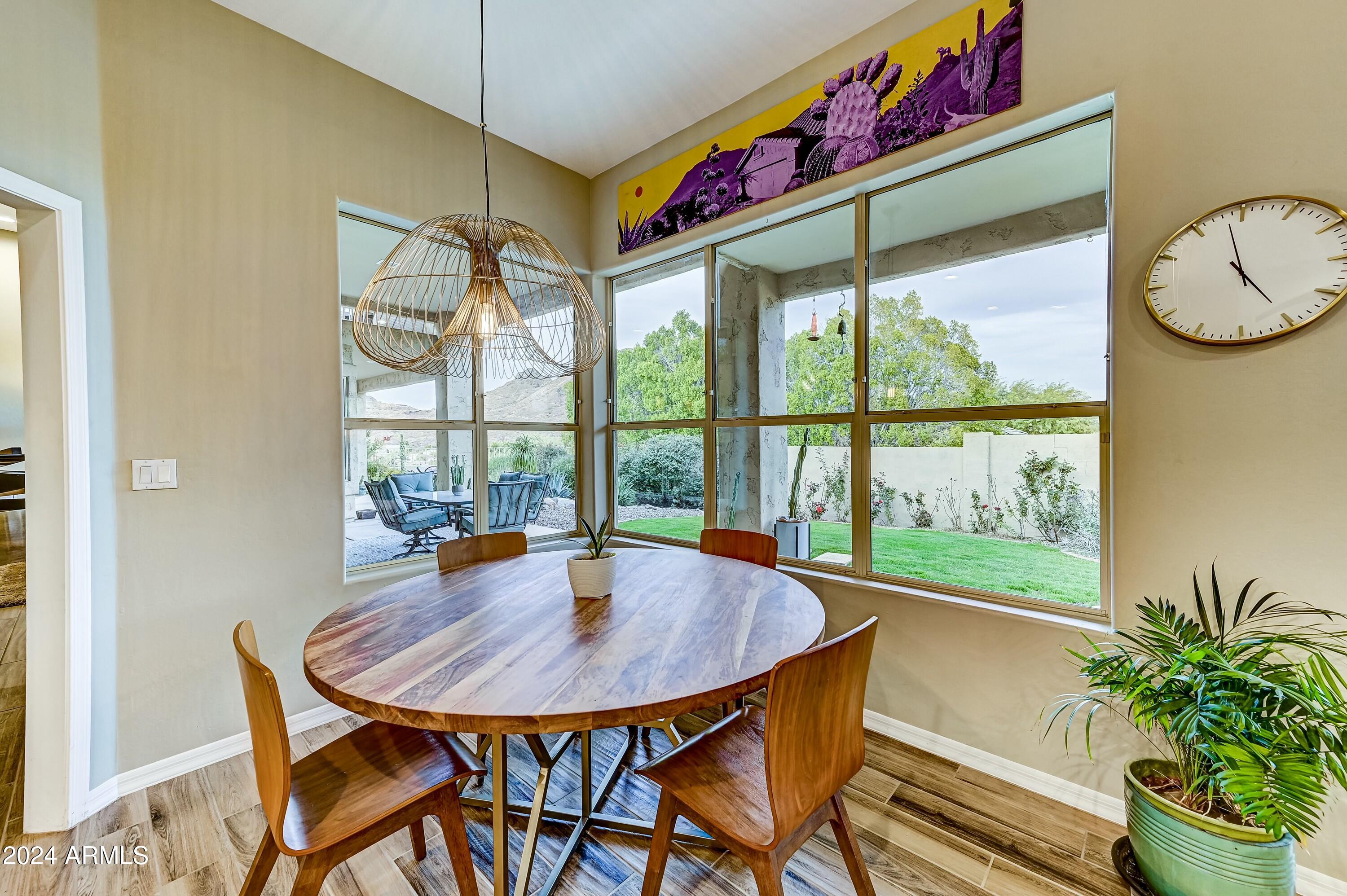 1550 E REDFIELD Road