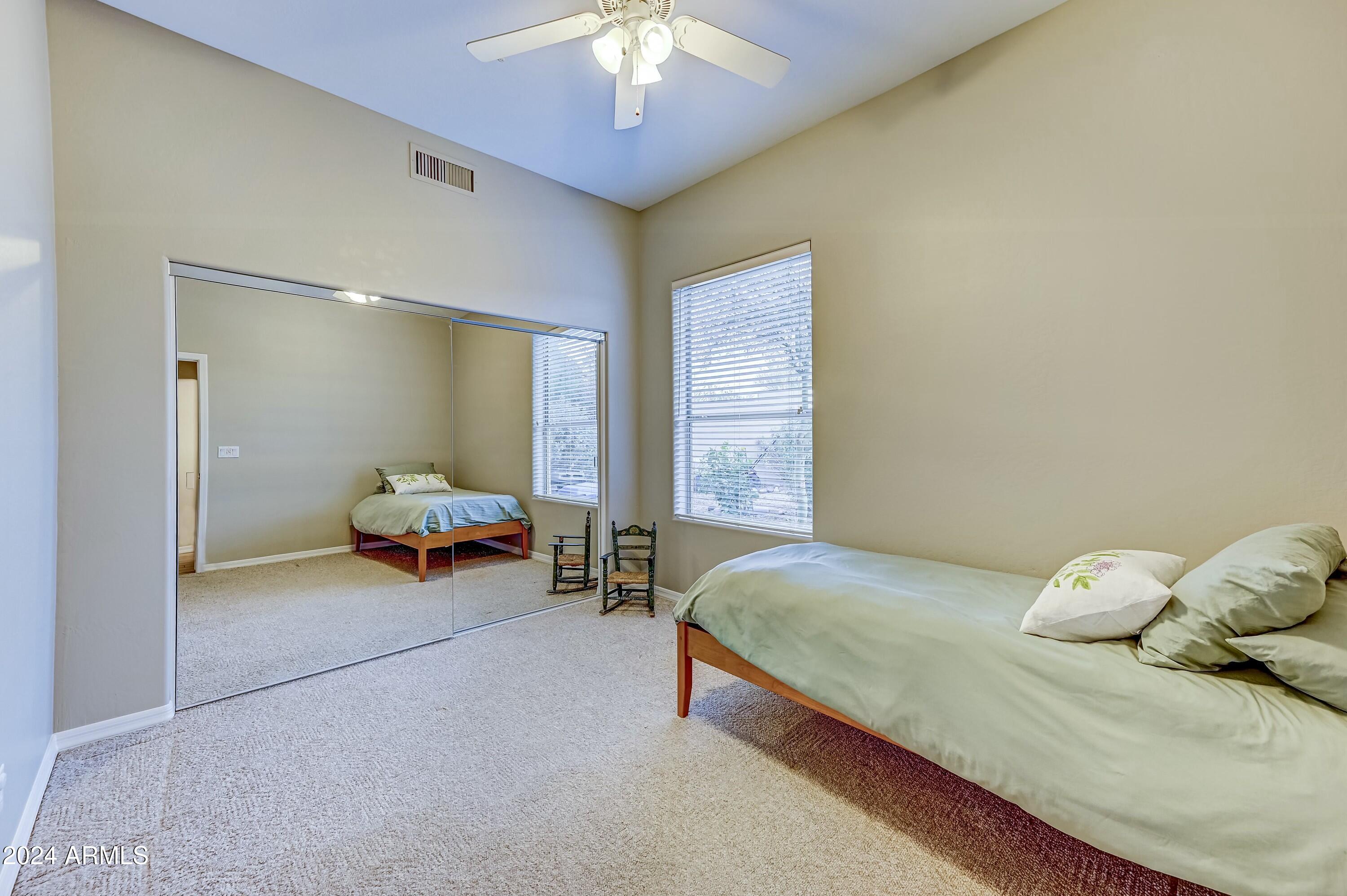 1550 E REDFIELD Road