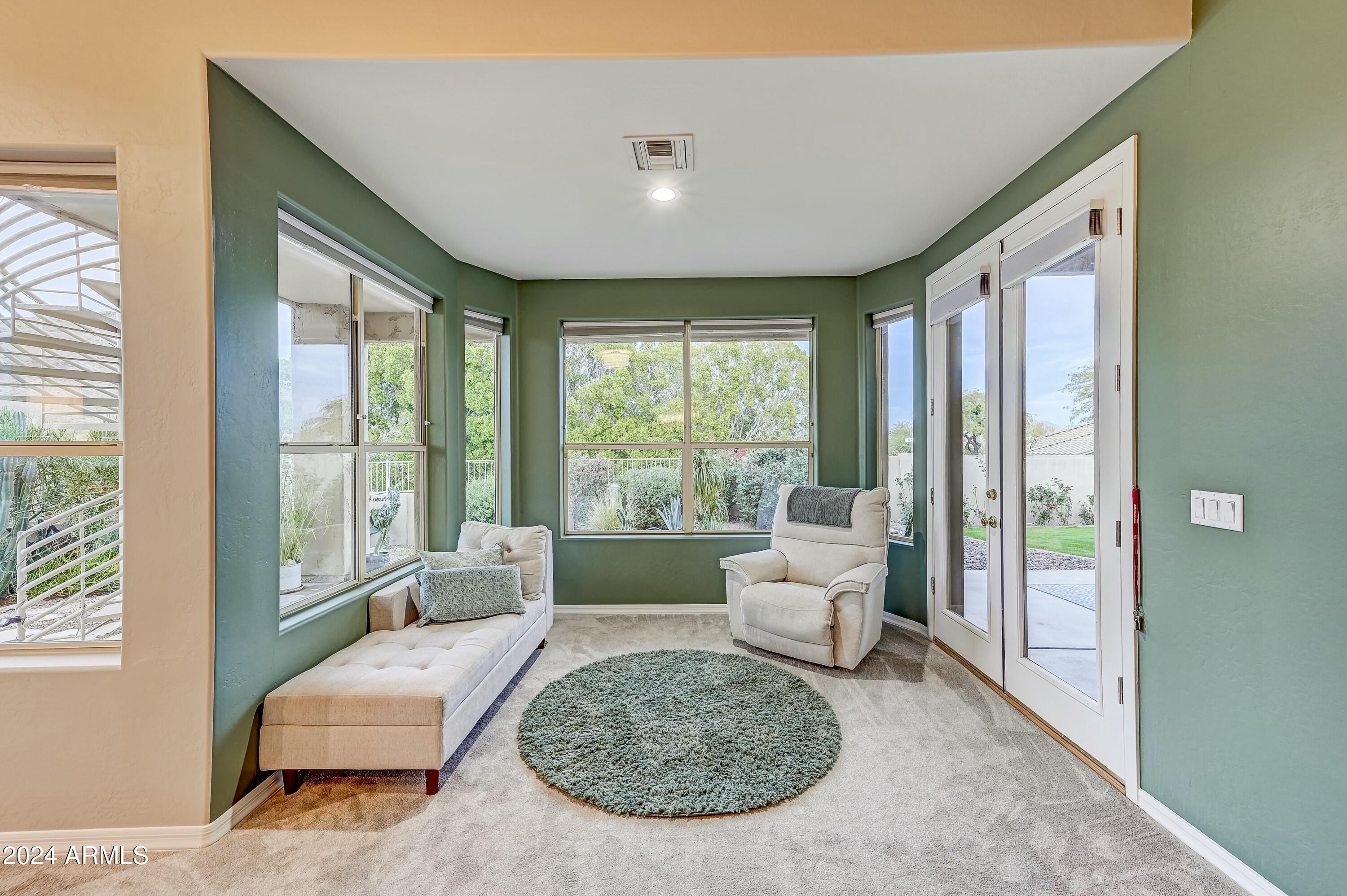 1550 E REDFIELD Road