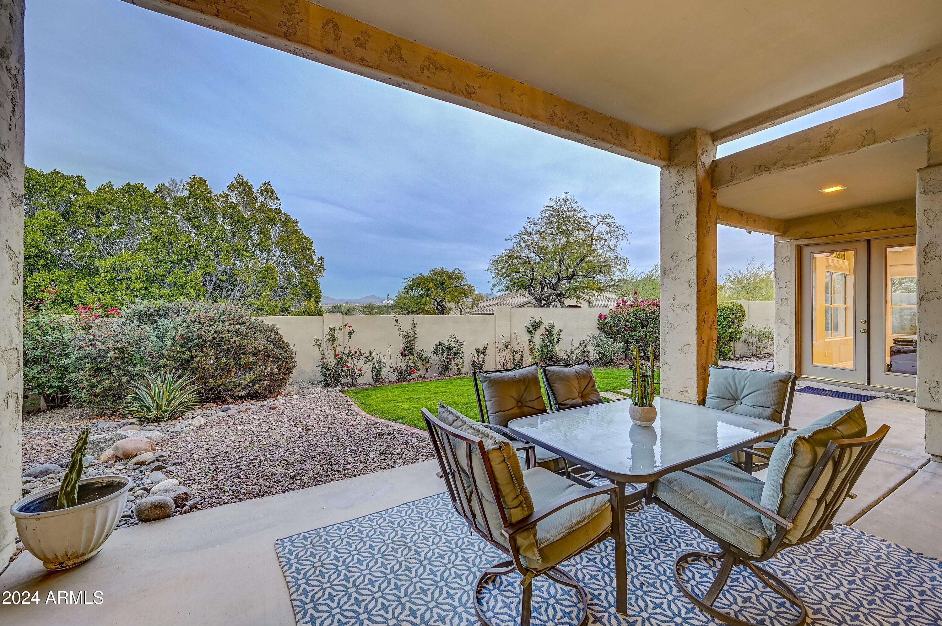 1550 E REDFIELD Road