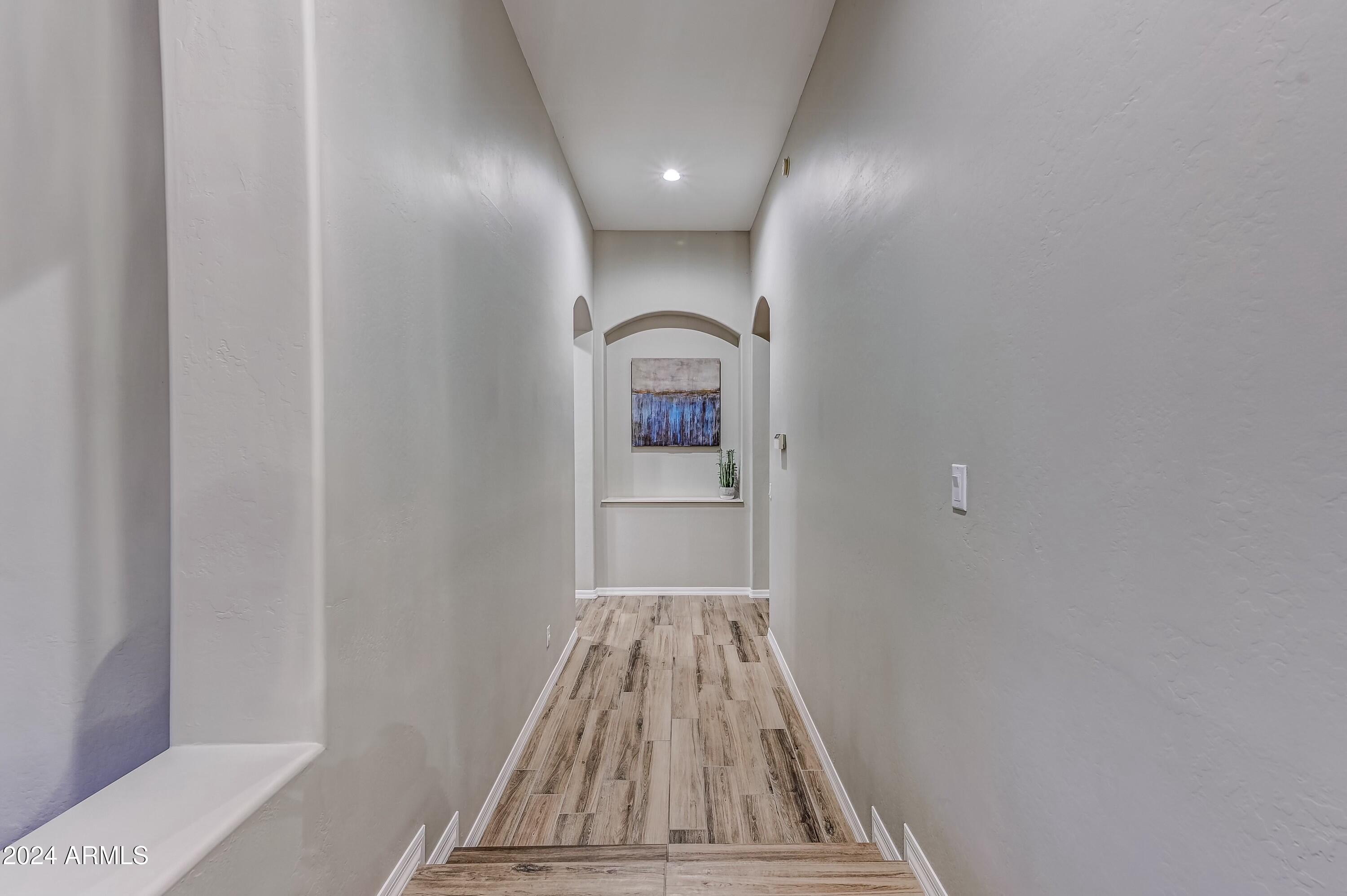 1550 E REDFIELD Road