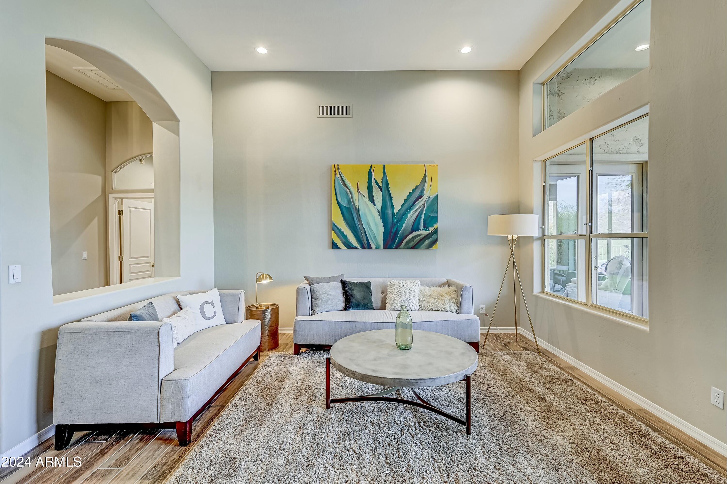 1550 E REDFIELD Road