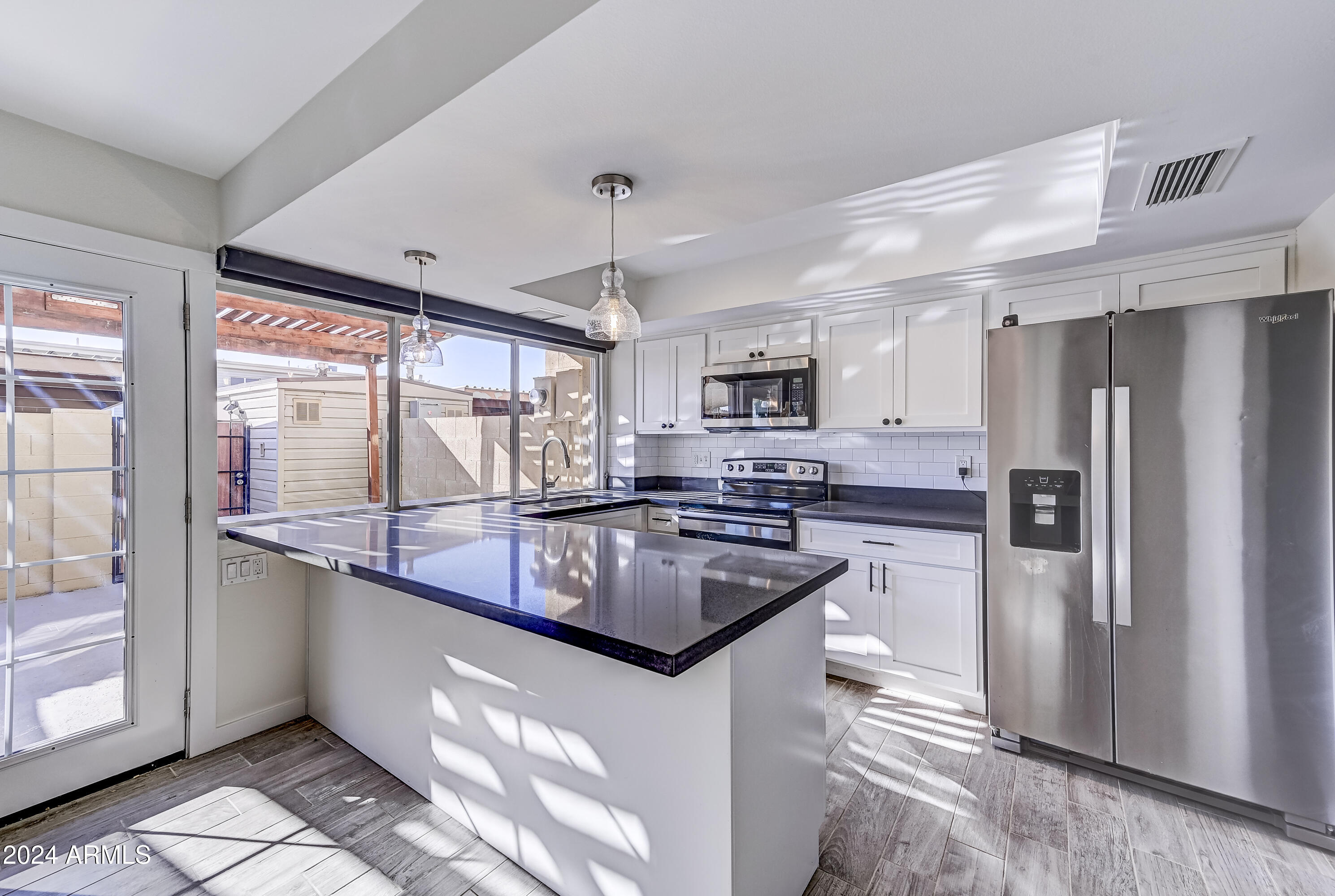 4336 N PARKWAY Avenue