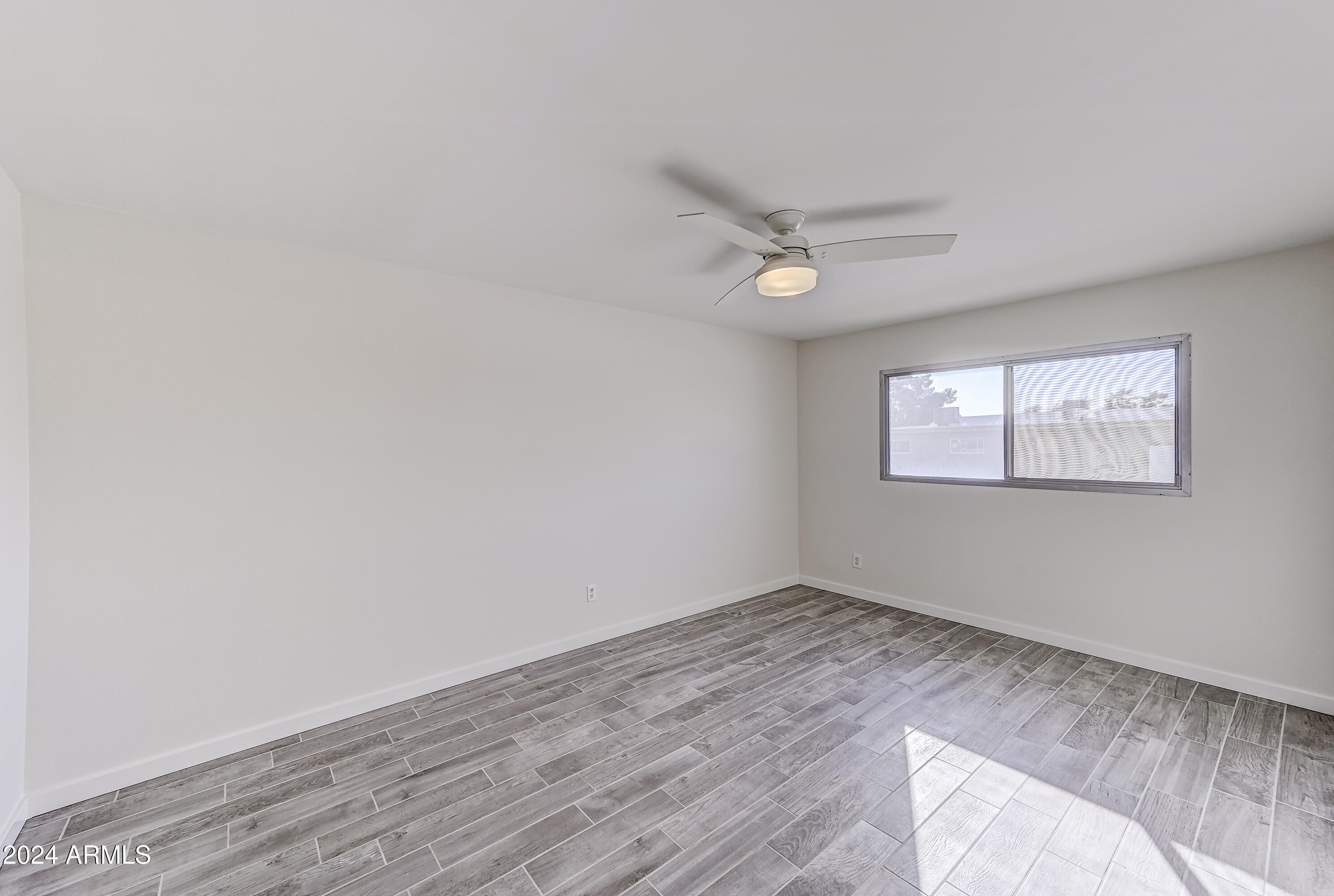 4336 N PARKWAY Avenue