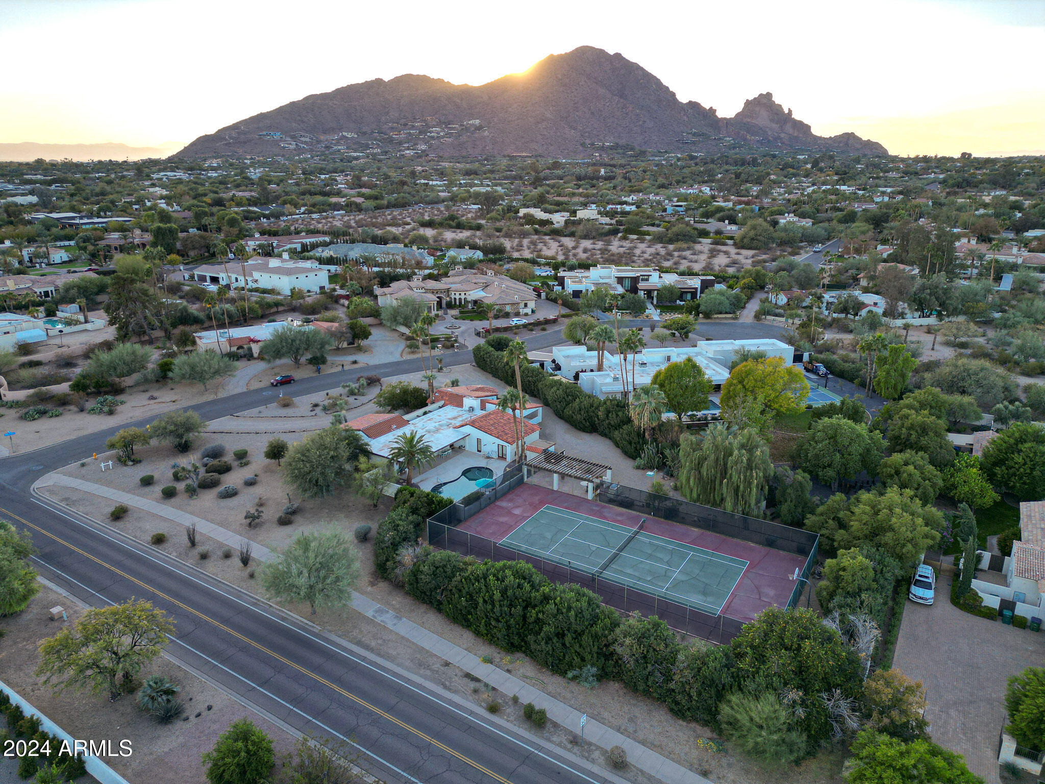 6740 E VALLEY VISTA Lane