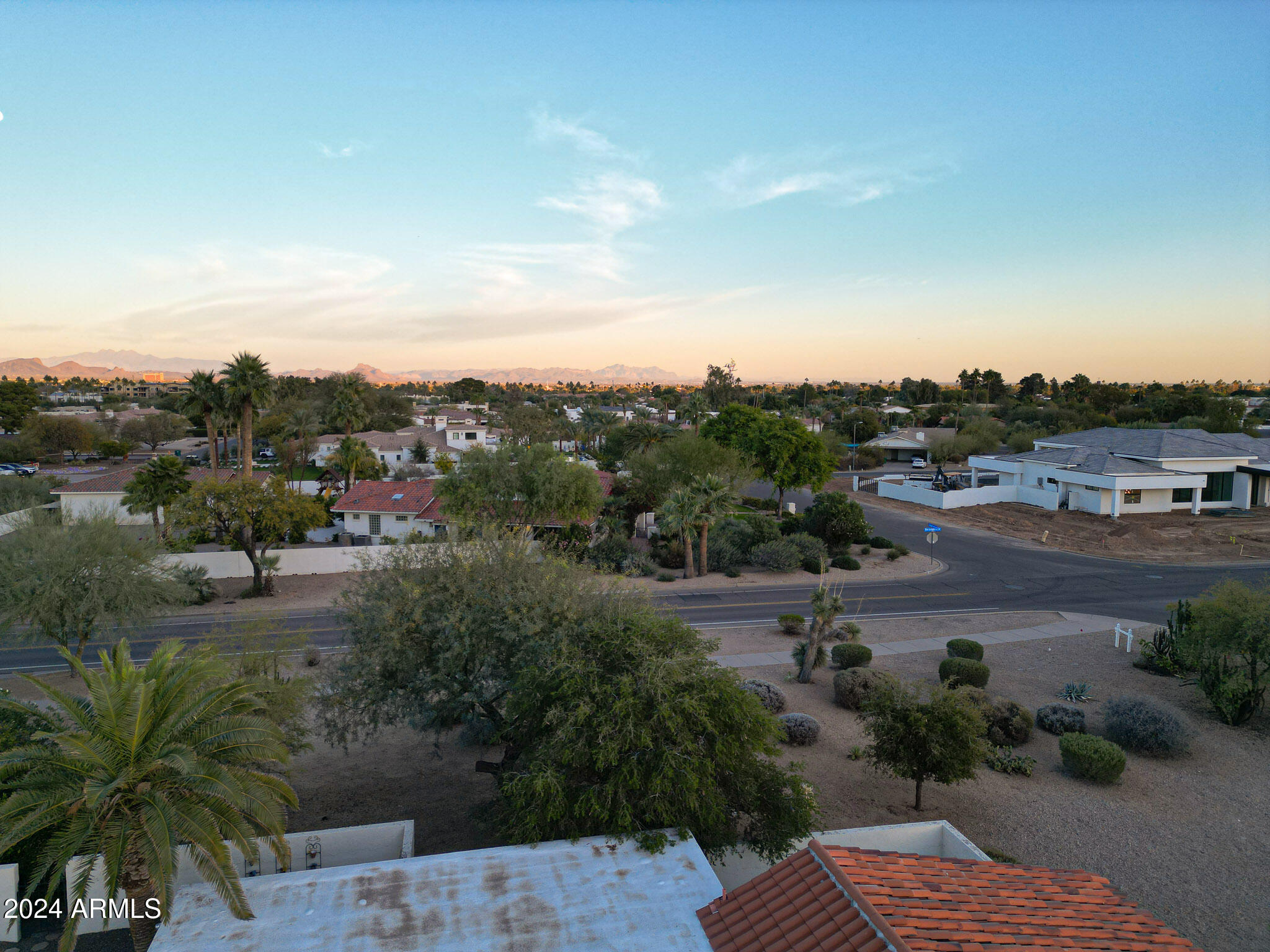 6740 E VALLEY VISTA Lane