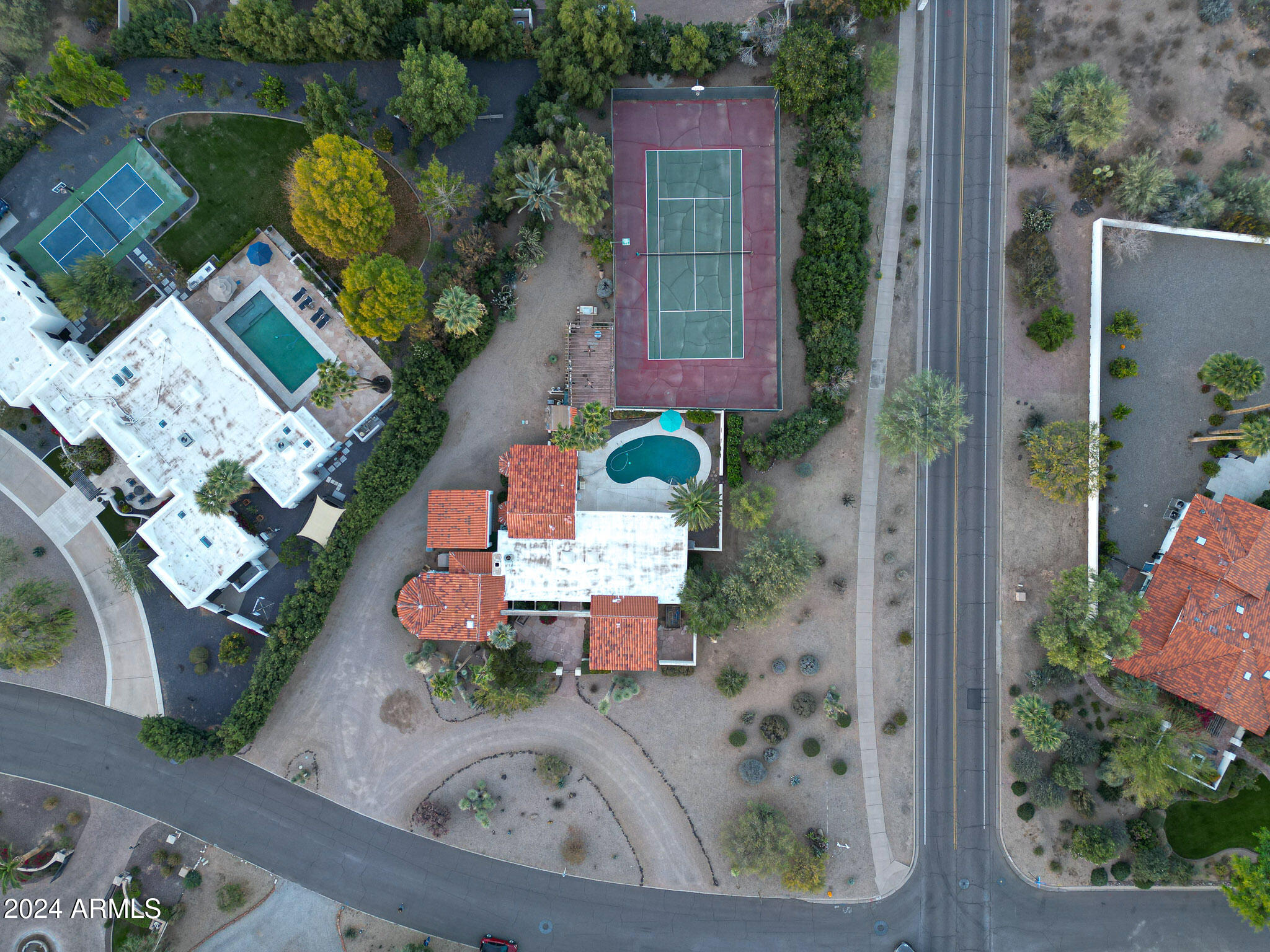 6740 E VALLEY VISTA Lane