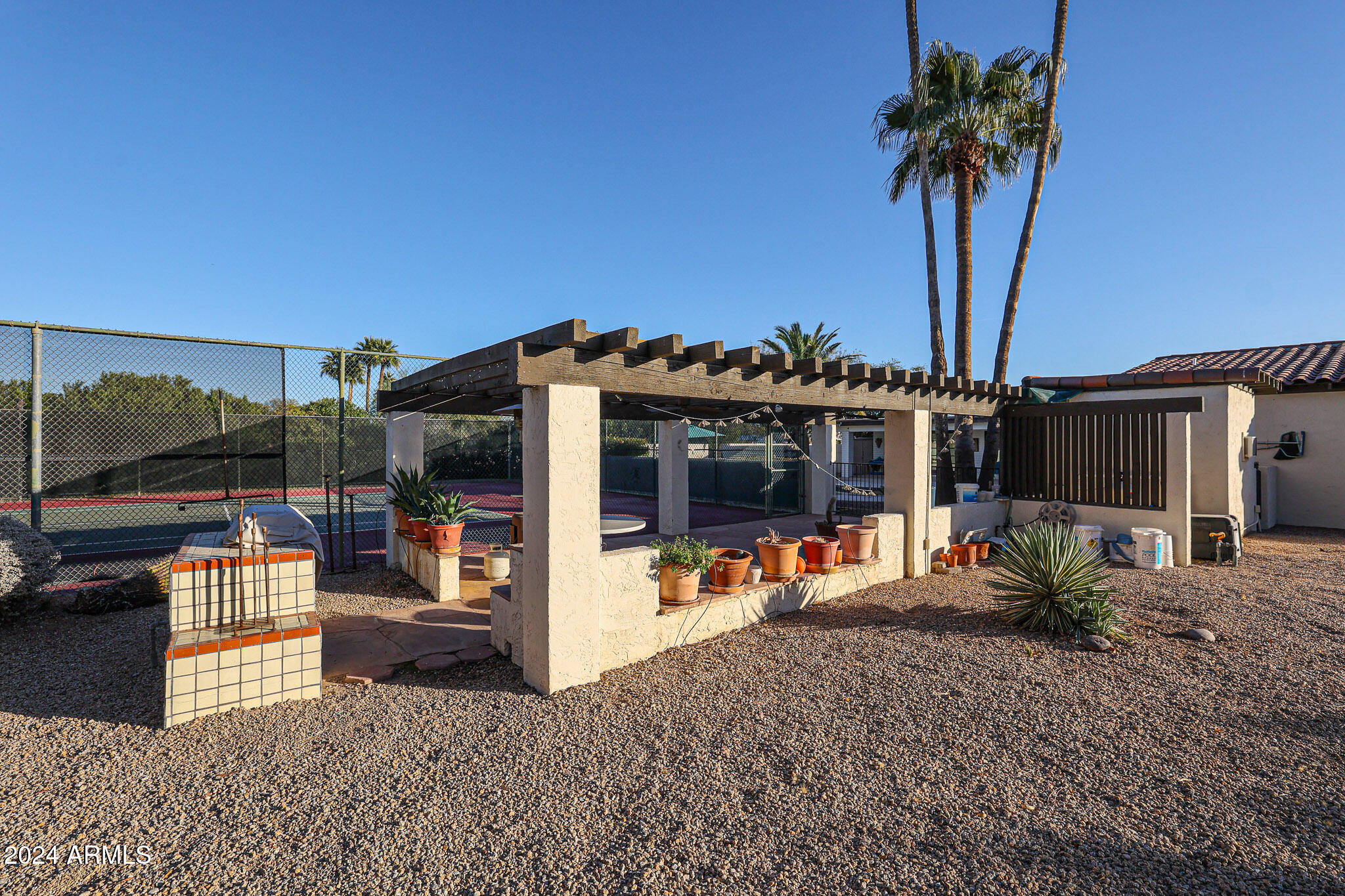 6740 E VALLEY VISTA Lane