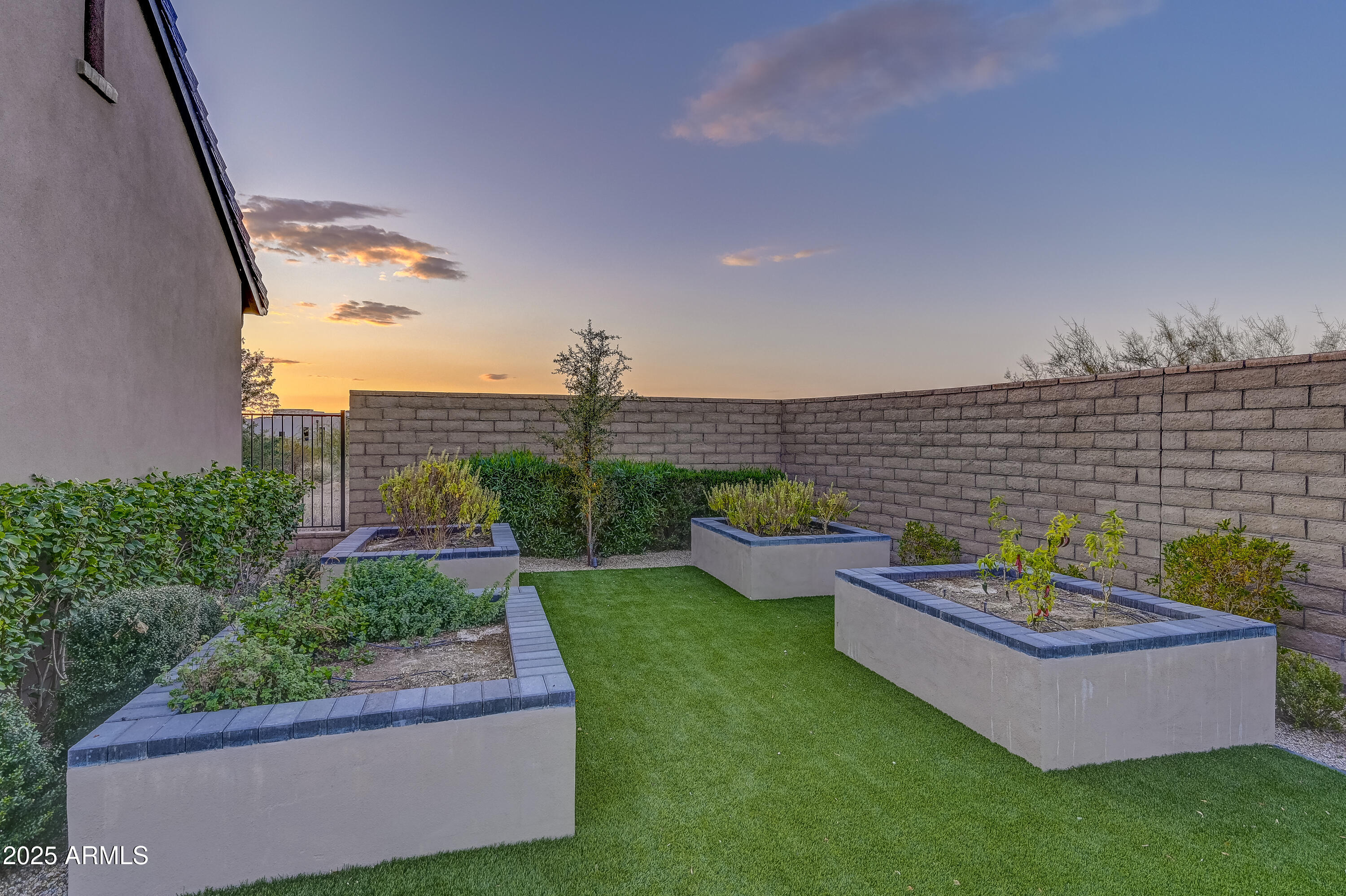 8760 E HACKAMORE Drive